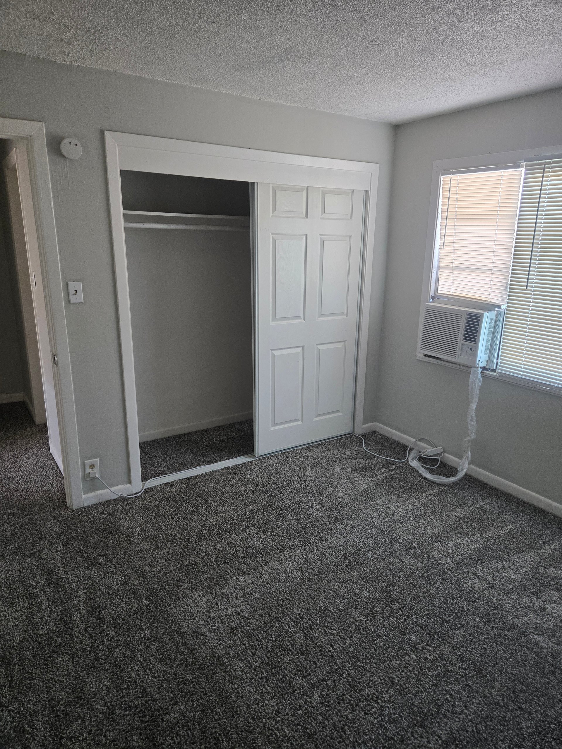 409 W Van Buren Ave #5 Las Vegas, NV 89106
