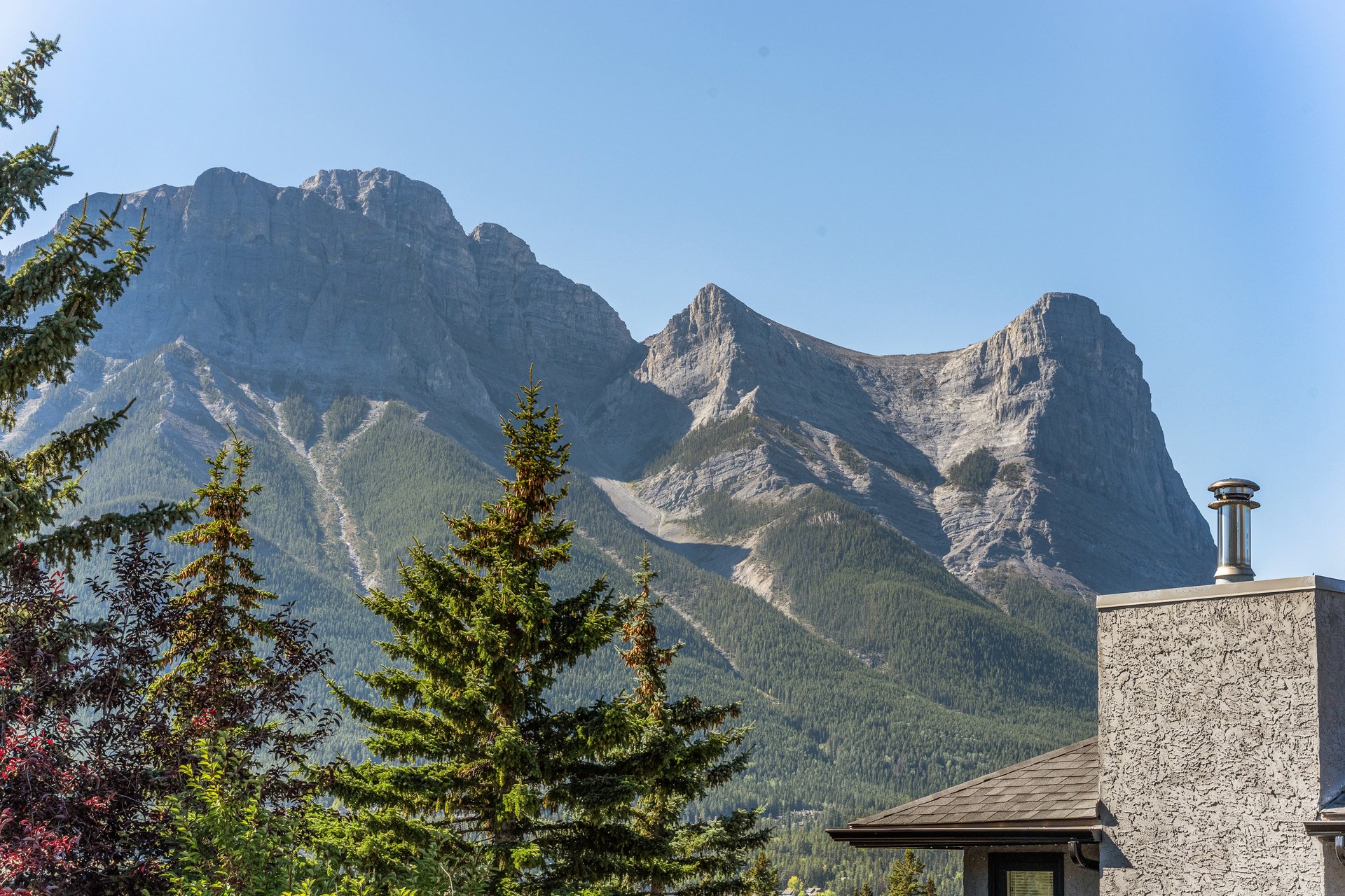 A Reimagined Mountain Home in Cougar Creek