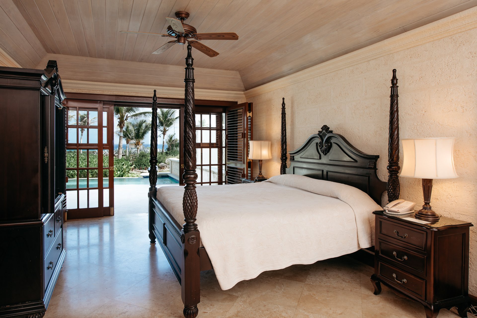 The Crane Residence 913