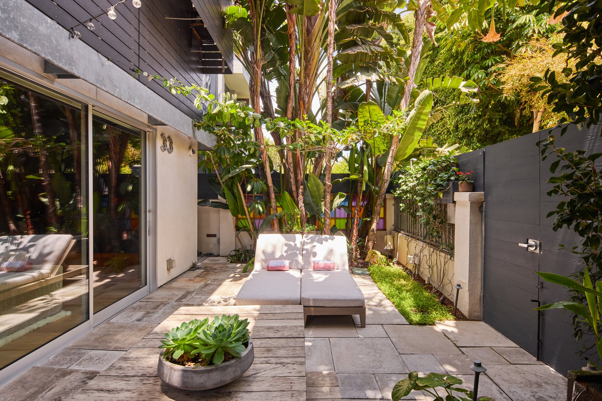 33 26th Ave