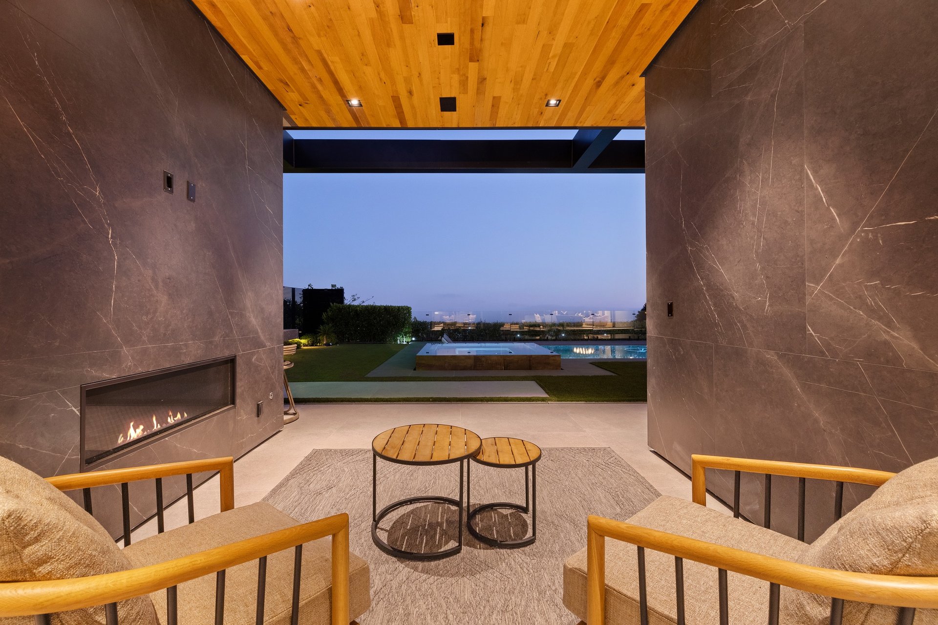 9211 Nightingale Dr, Hollywood Hills