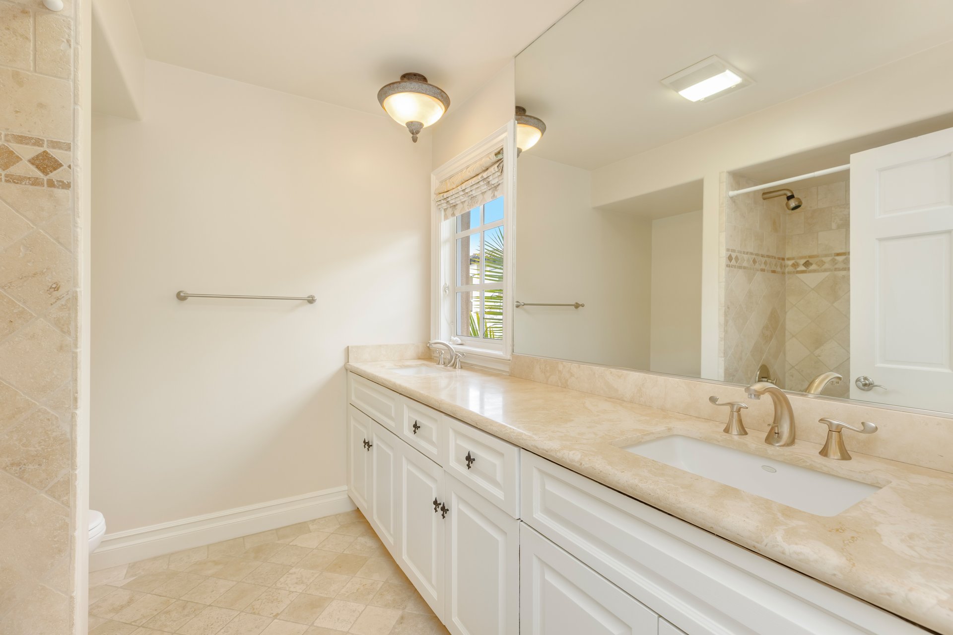 1922 Bel Air Rd