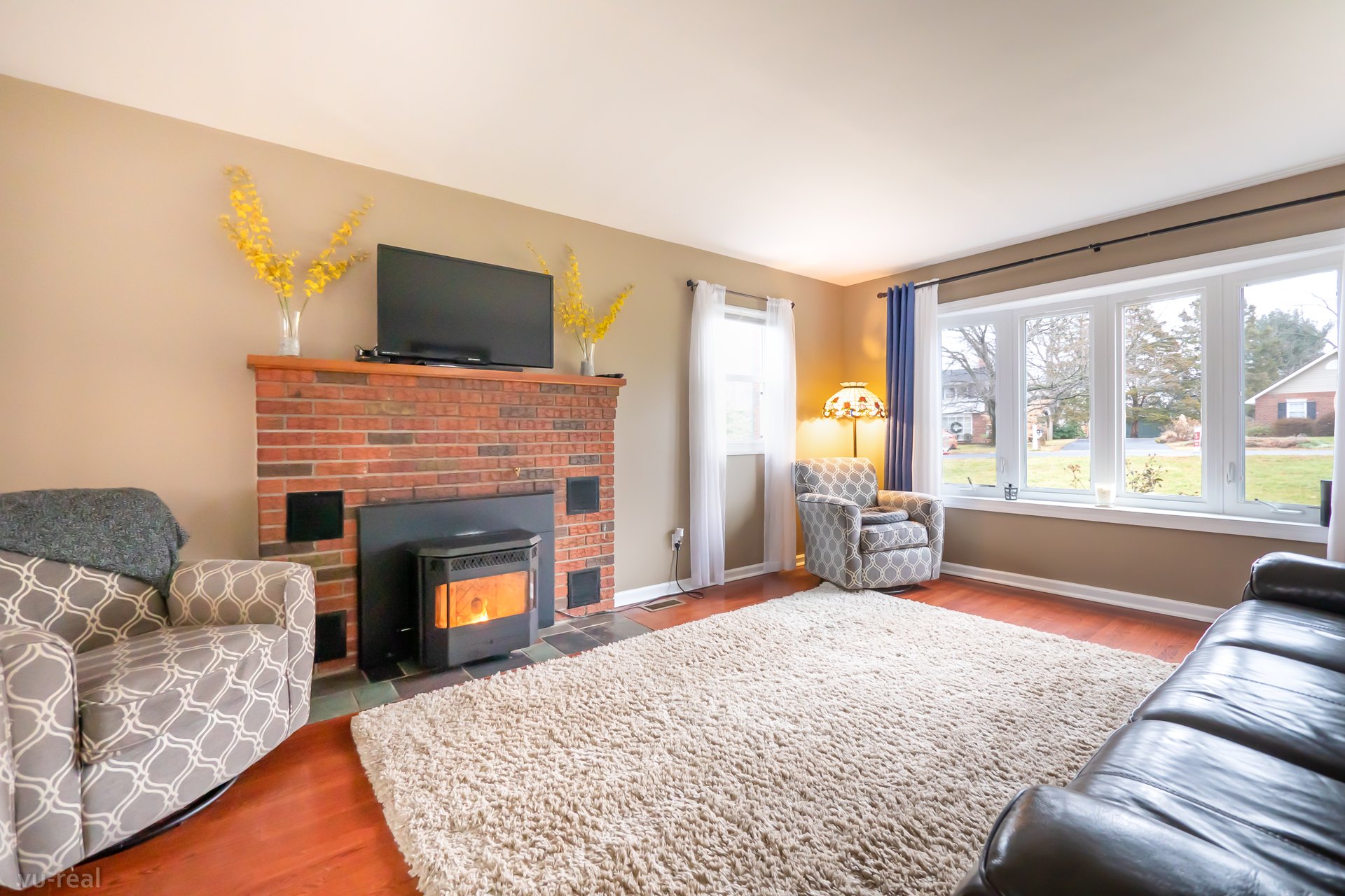 4505 Calvert Place