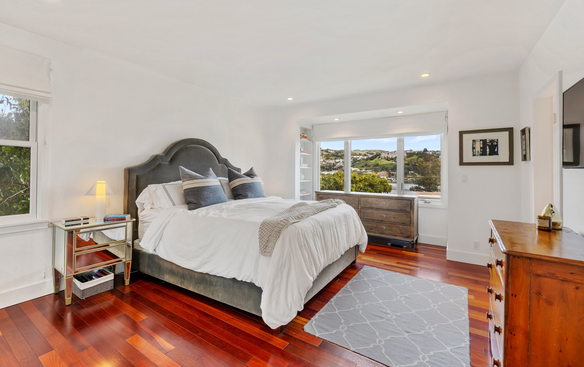 Incredible Location on Belvedere Island