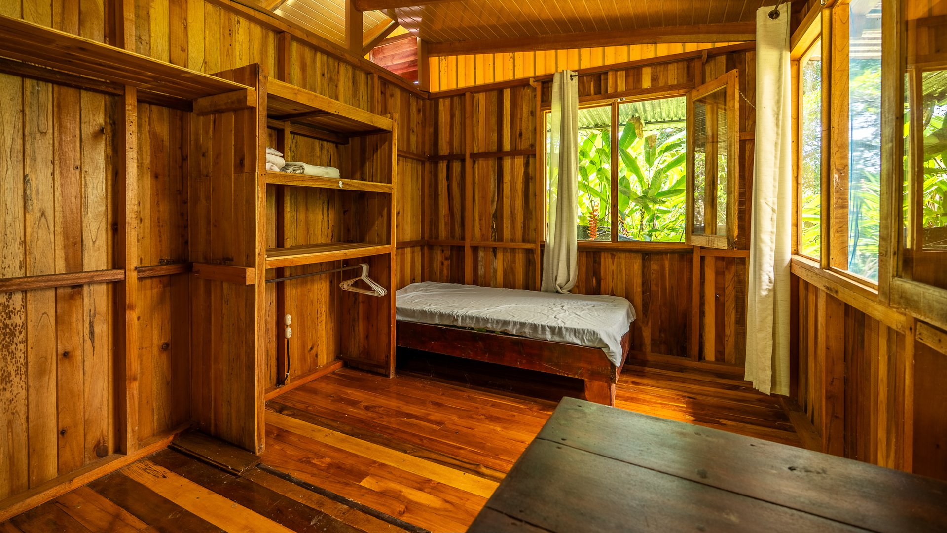 Mountain Home with Guest Cabin & Additional Building Site Near Nauyaca Waterfalls