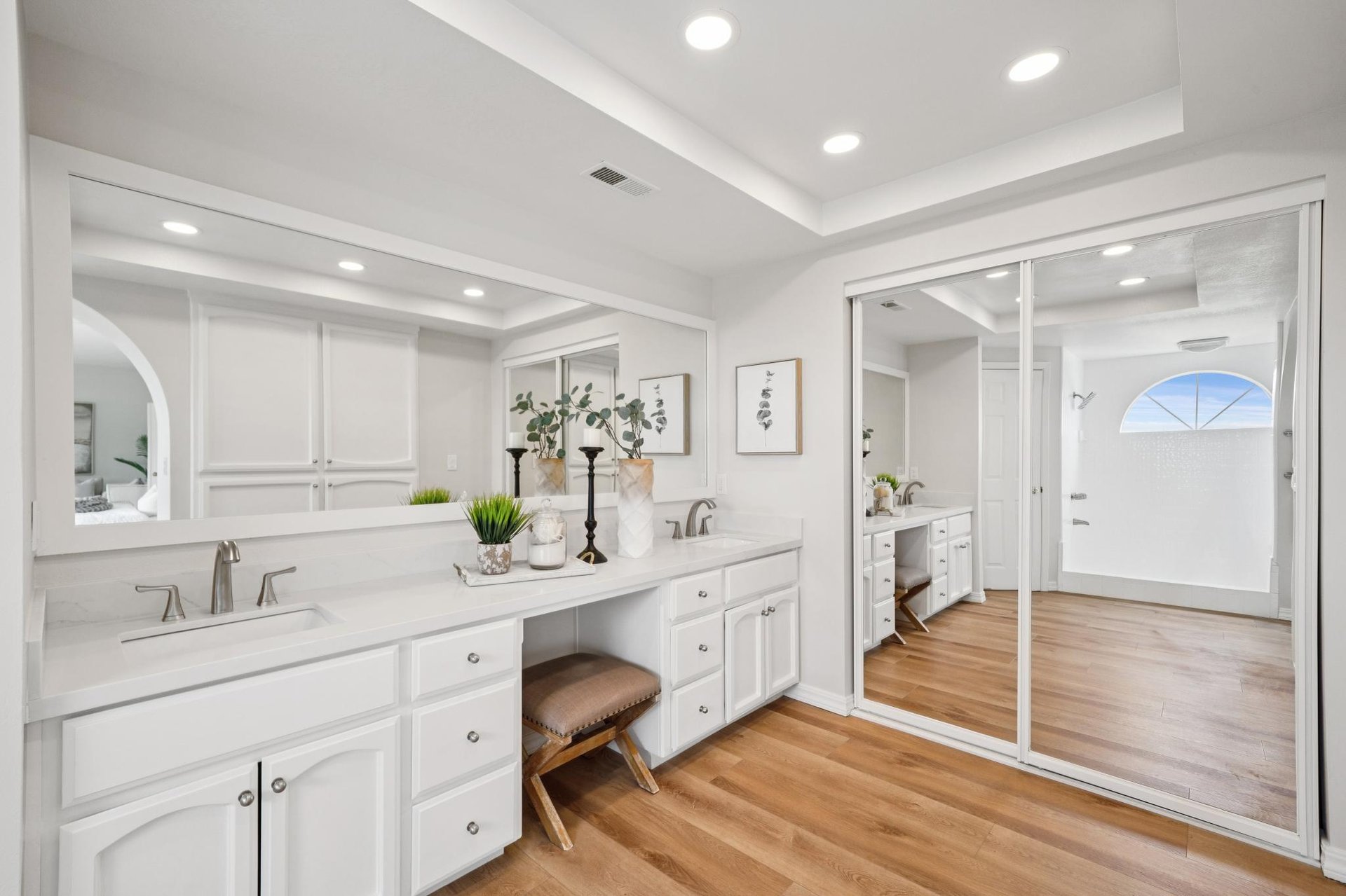 5075 Monaco Dr.