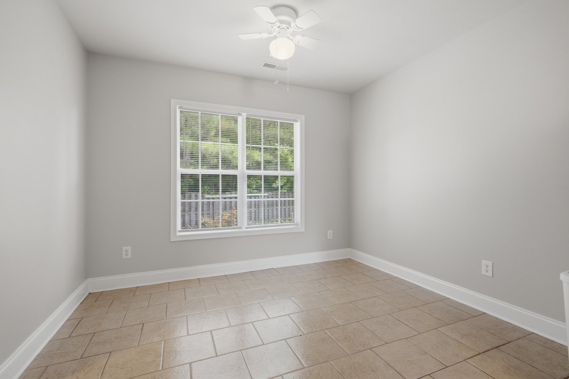 Beautiful Home Featuring Upgraded Finishes & Outdoor Privacy