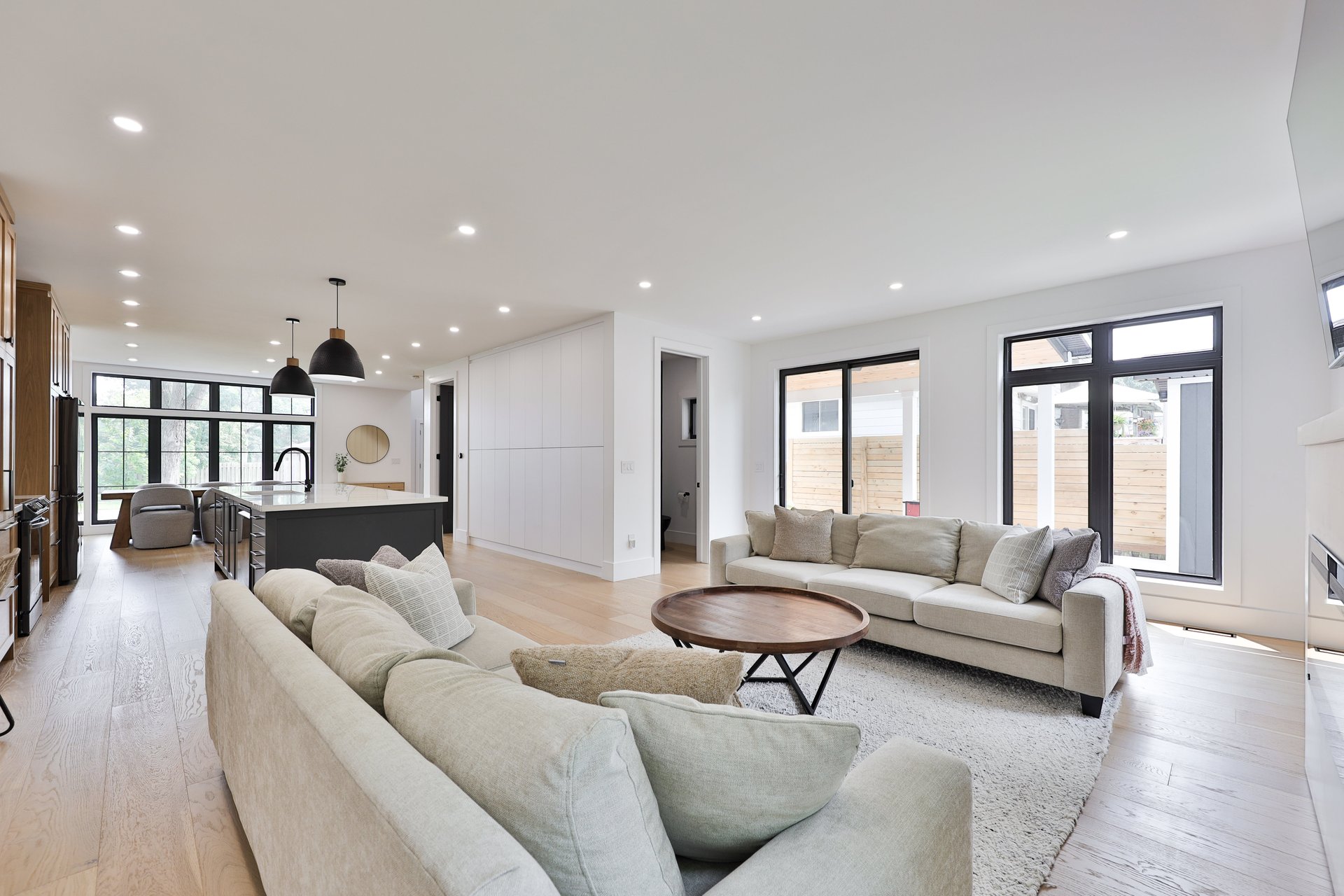 1506 Newlands Crescent, Burlington
