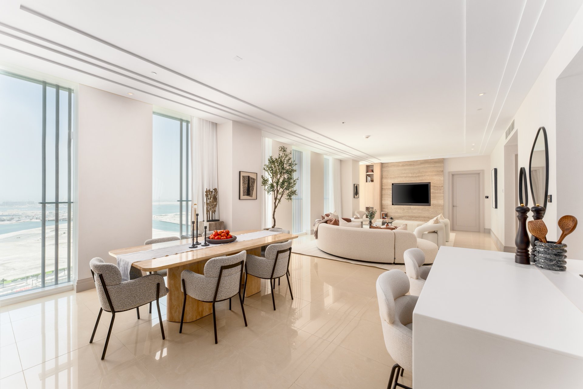Four Seasons Private Residences Apartment 