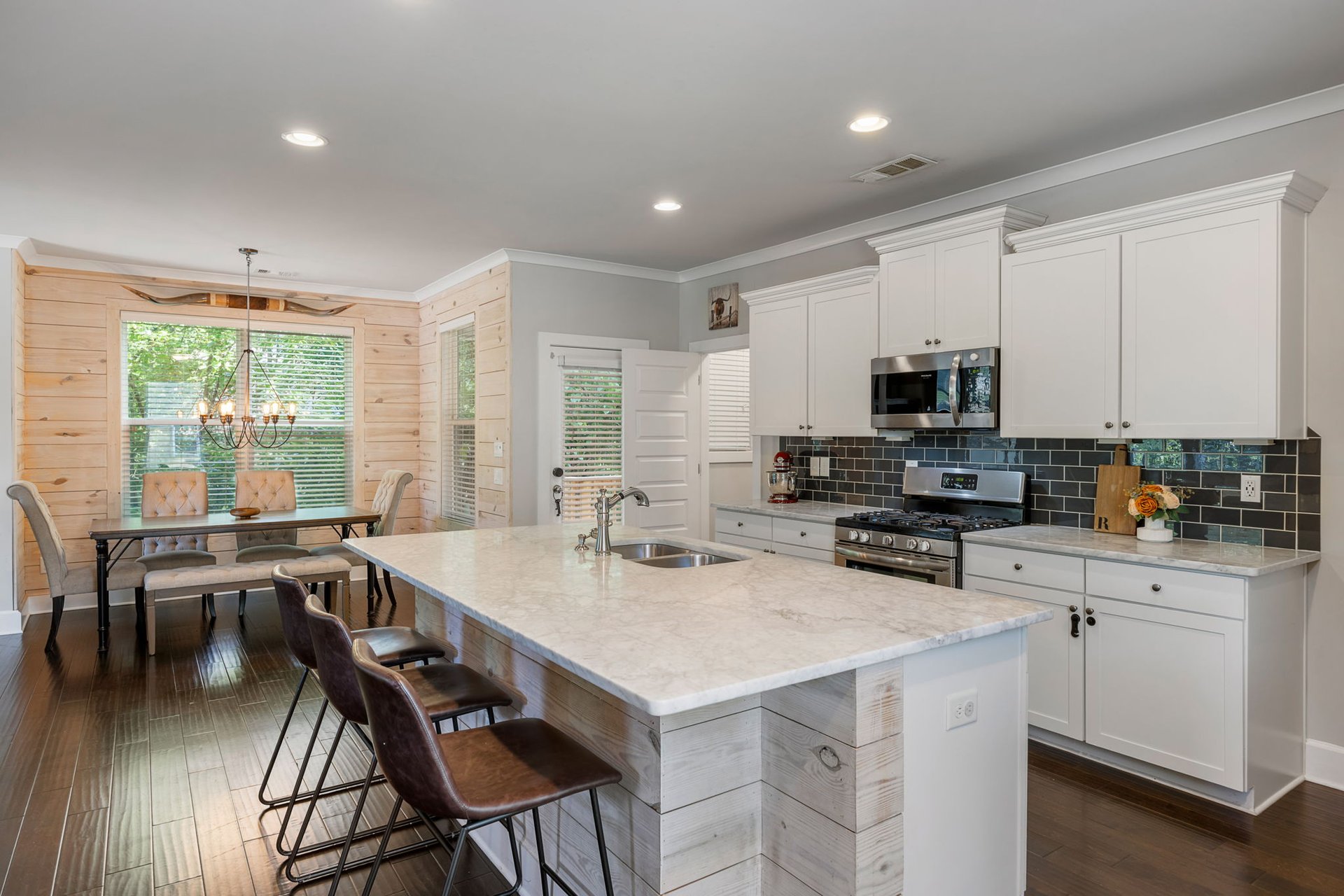 2136 Oak Knob Drive, Decatur, Georgia 30032