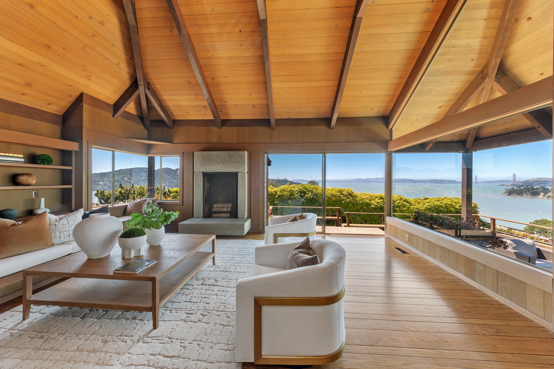 Spectacular Views of the Bay and Golden Gate Bridge