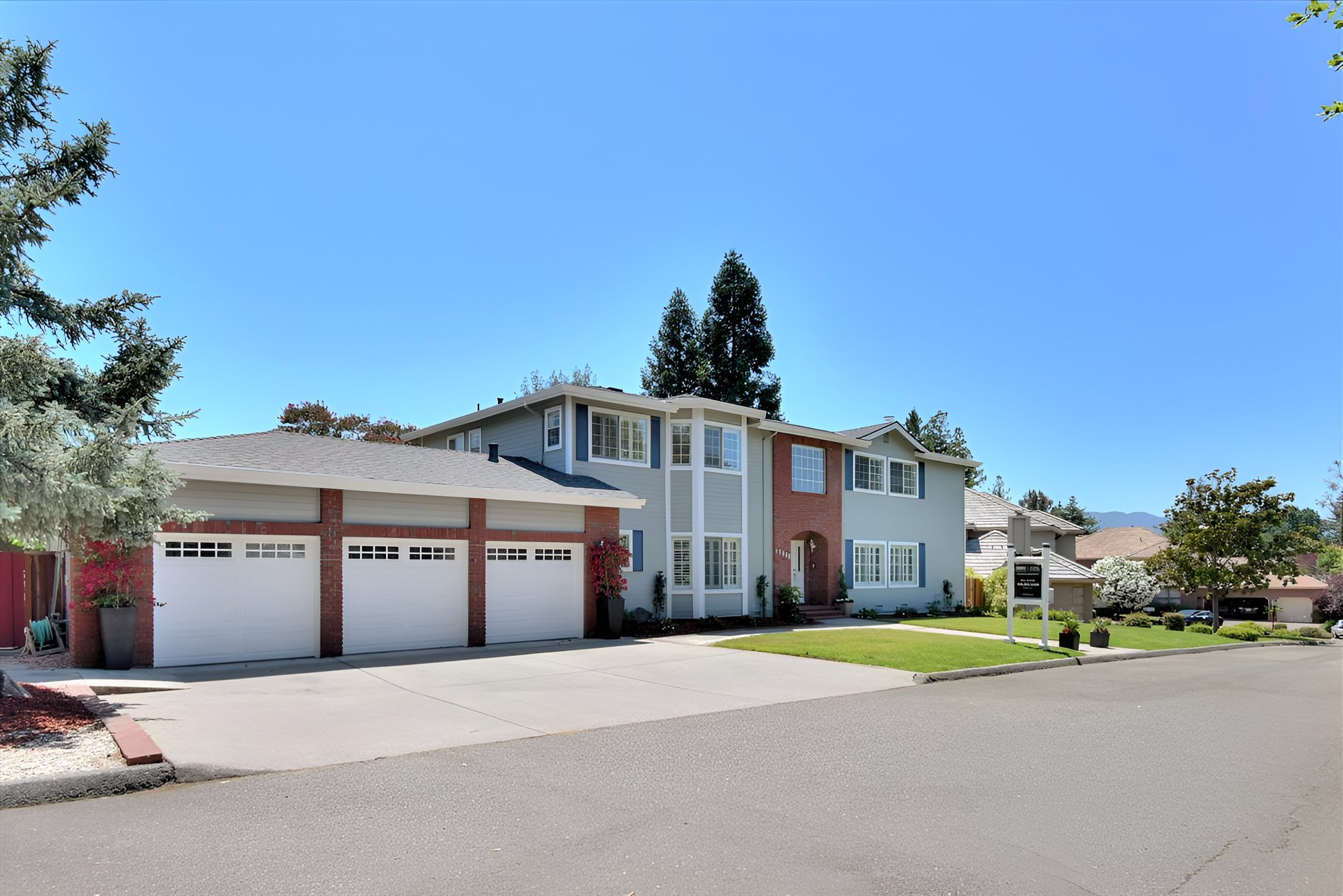 17520 Elaine Ct