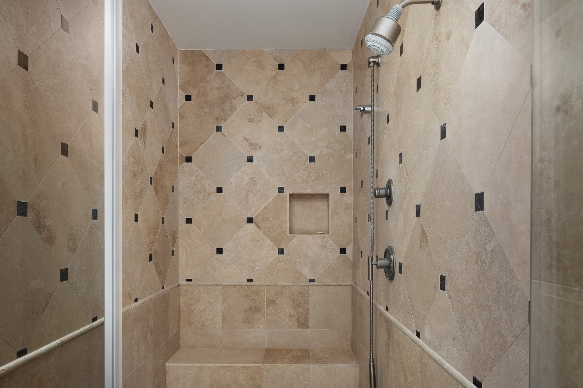 2402 E ESPLANADE Lane 1001