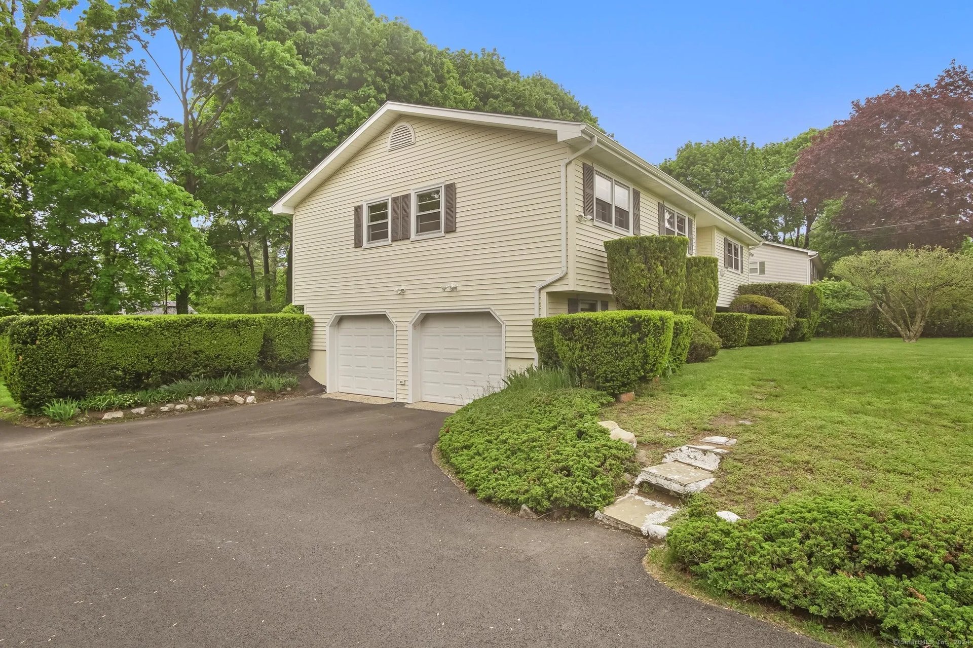 5 Waterbury Road