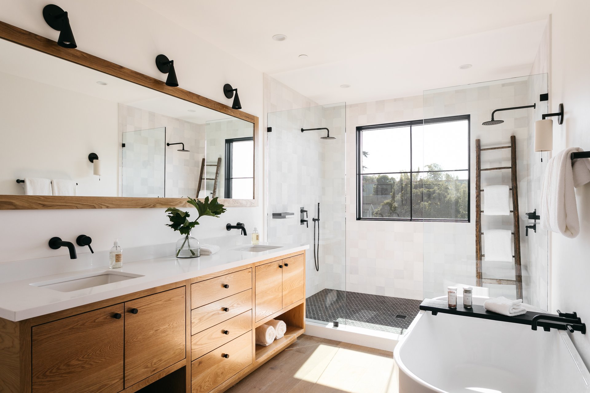 Bespoke Home in Silver Lake by Rob Diaz Design