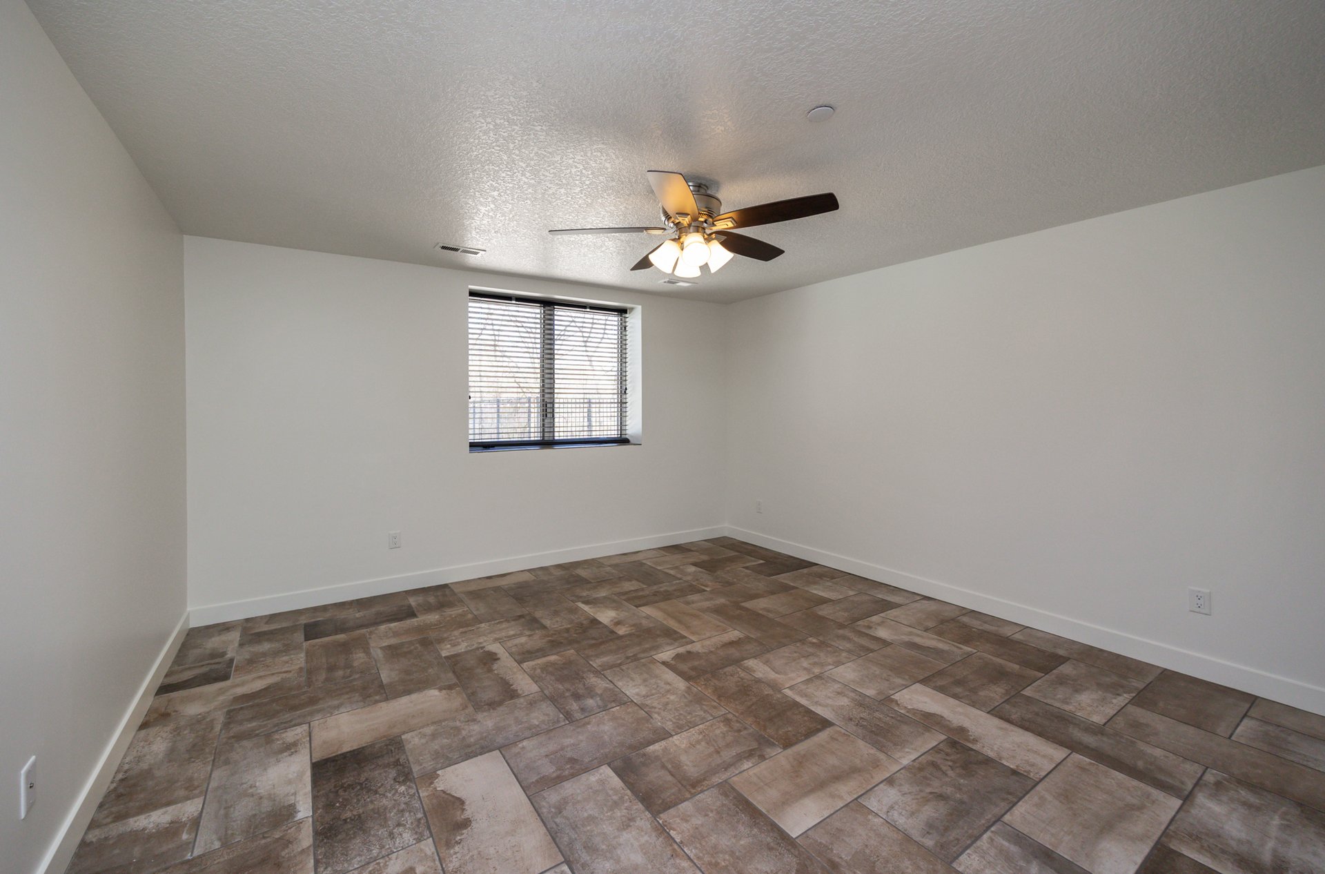 10508 NW 74th Place