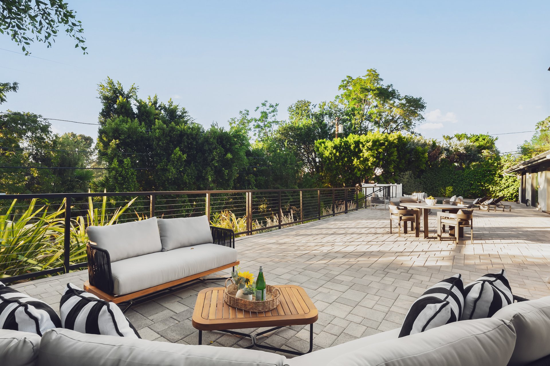 18065 Boris Dr, Encino