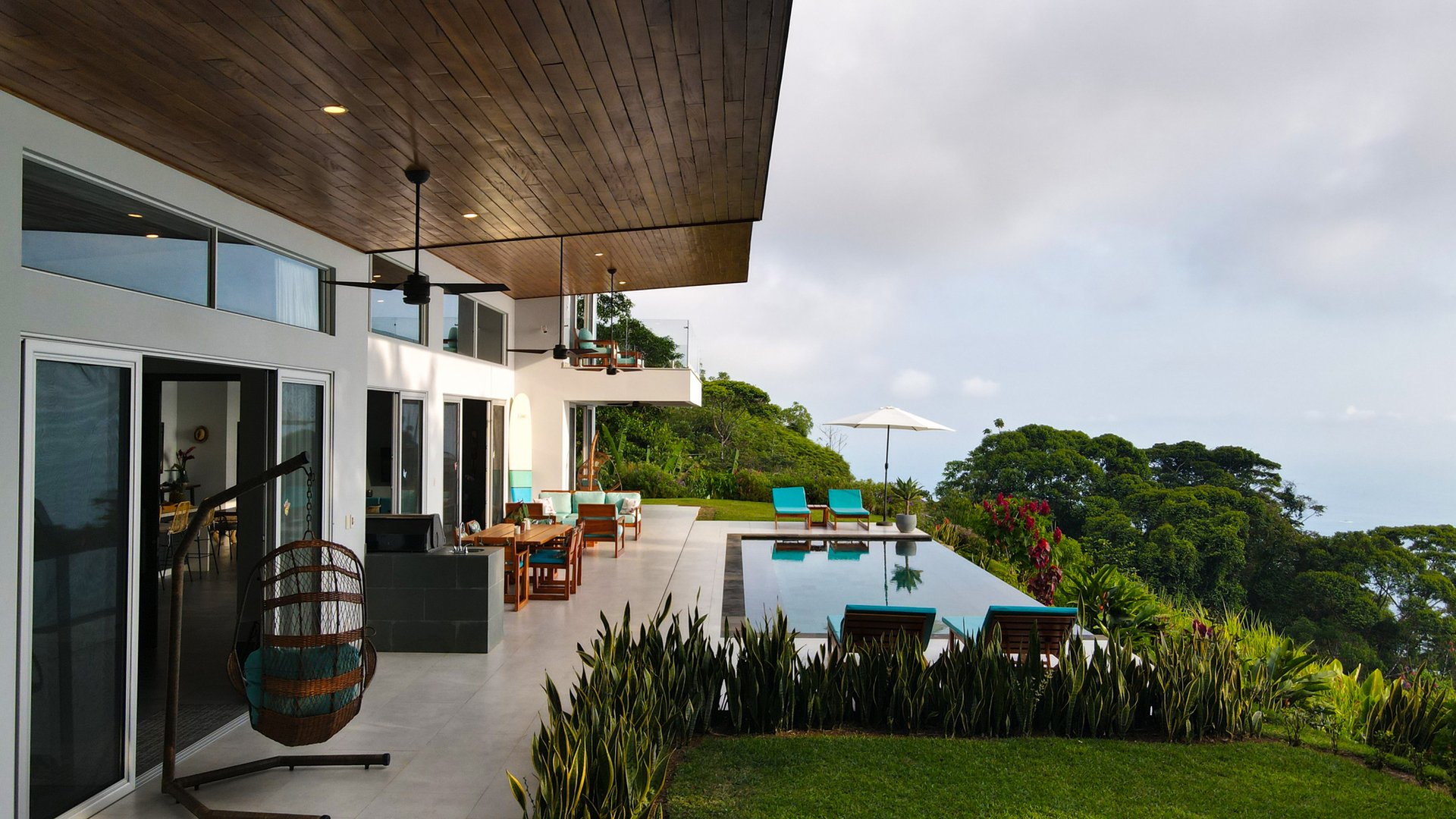 Modern House For Sale with Ocean view in Costa Verde Estates