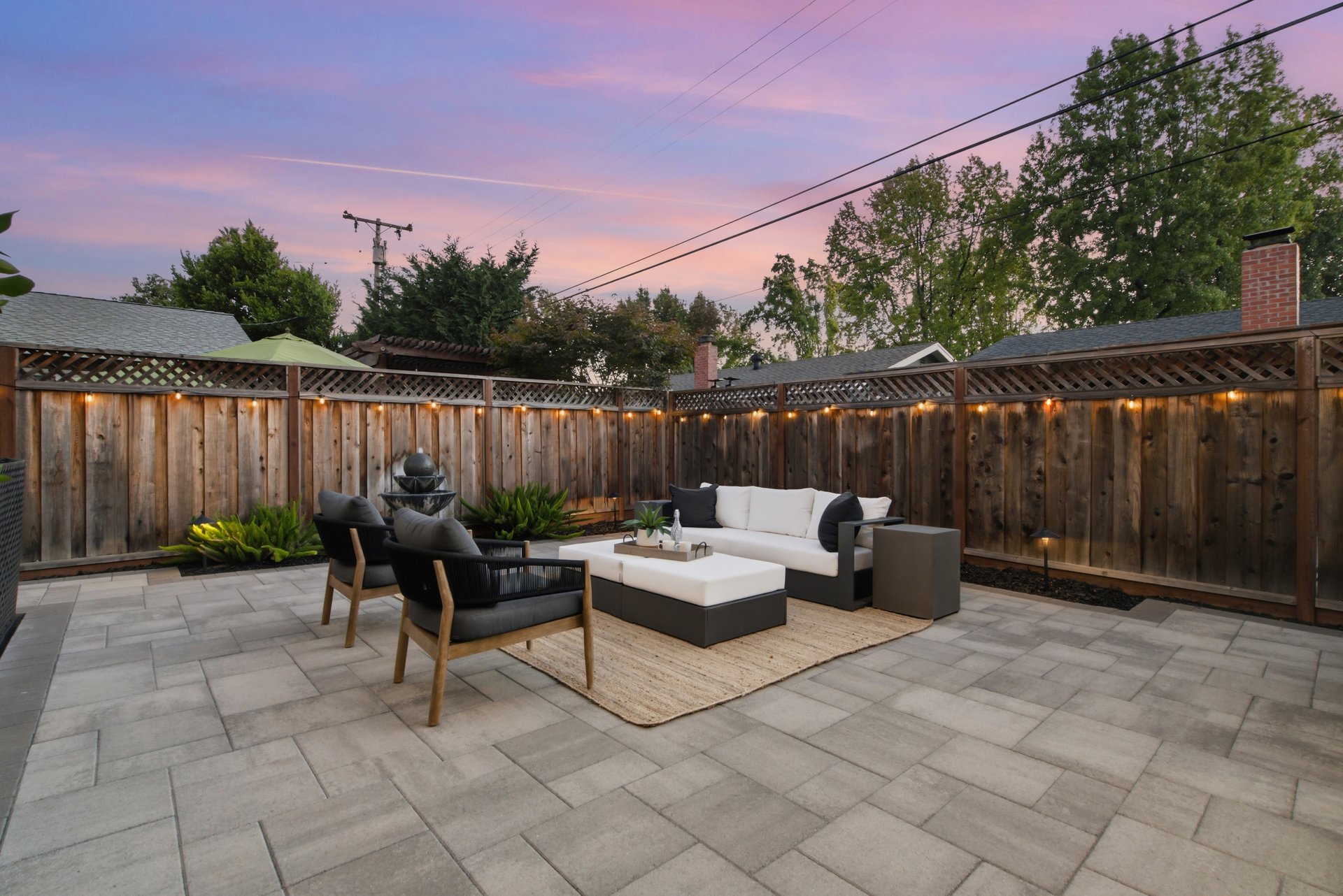 1257 Woodlawn AVE