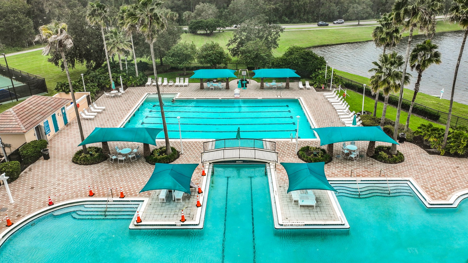 Orlando Vista Lakes 5-Bedroom 4-Bathroom Home and Lifestyle