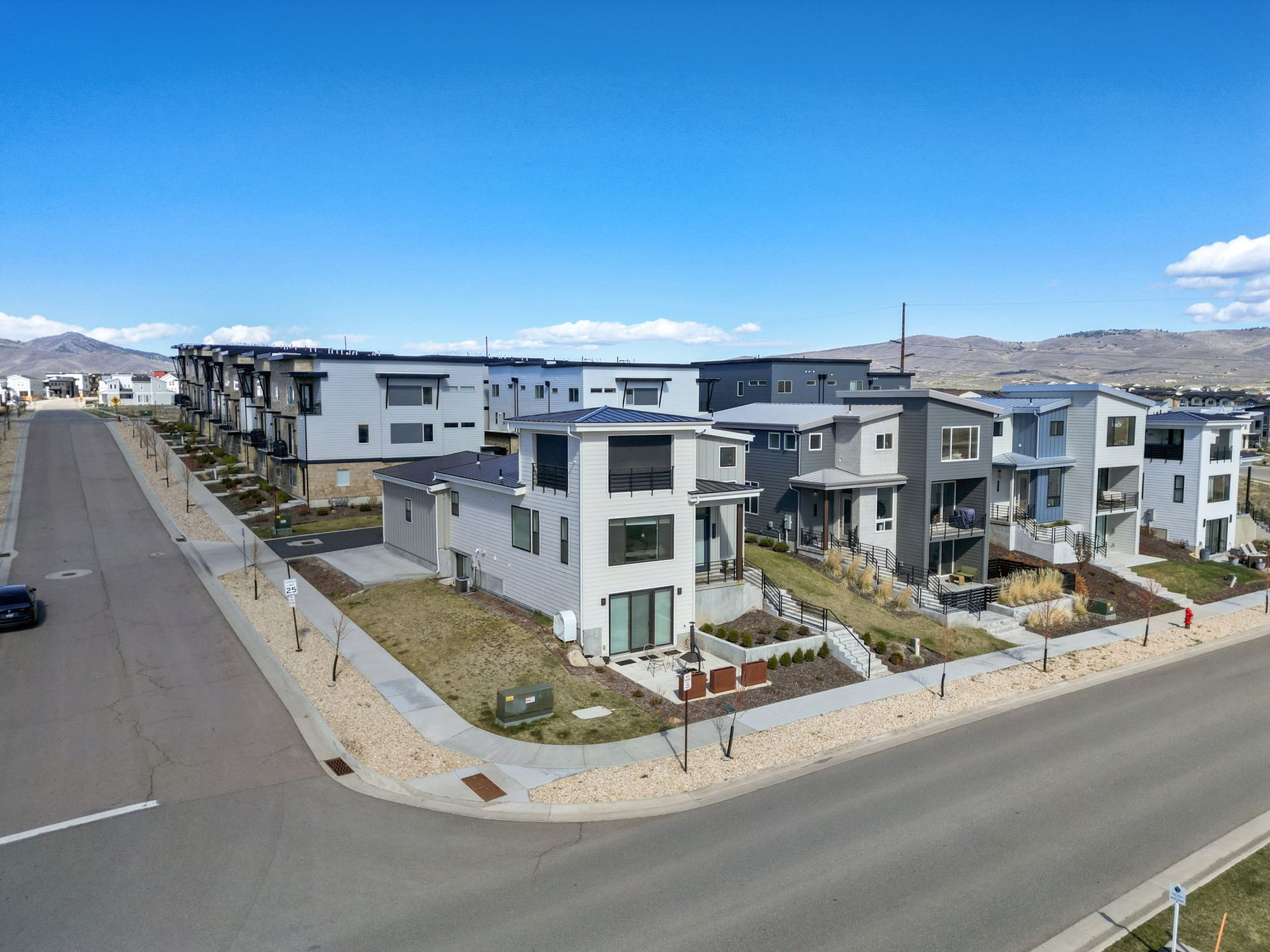 6537 Silver Creek Dr