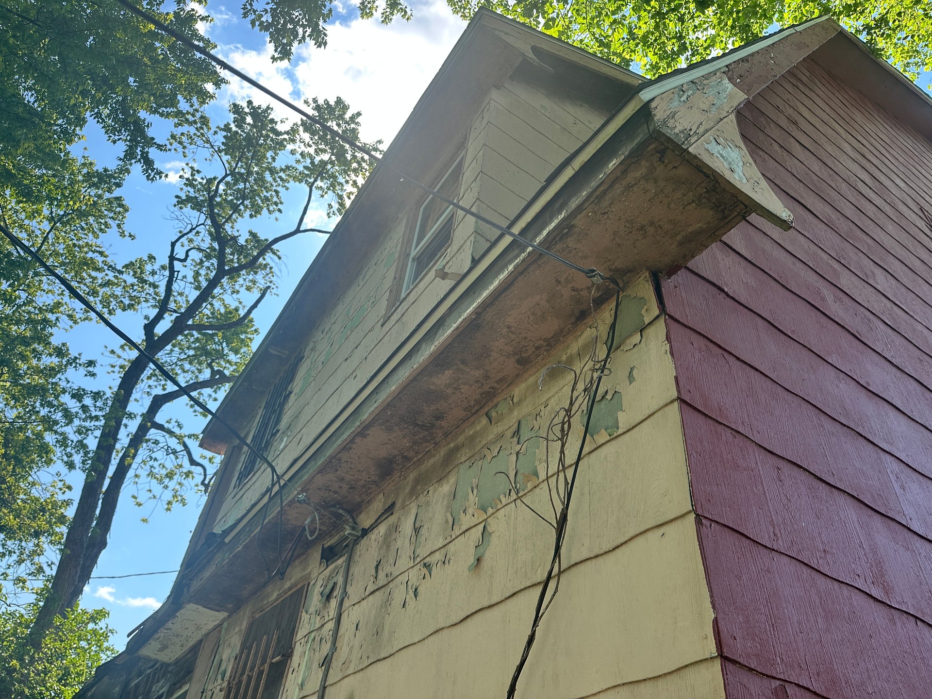 28 W Montana St
