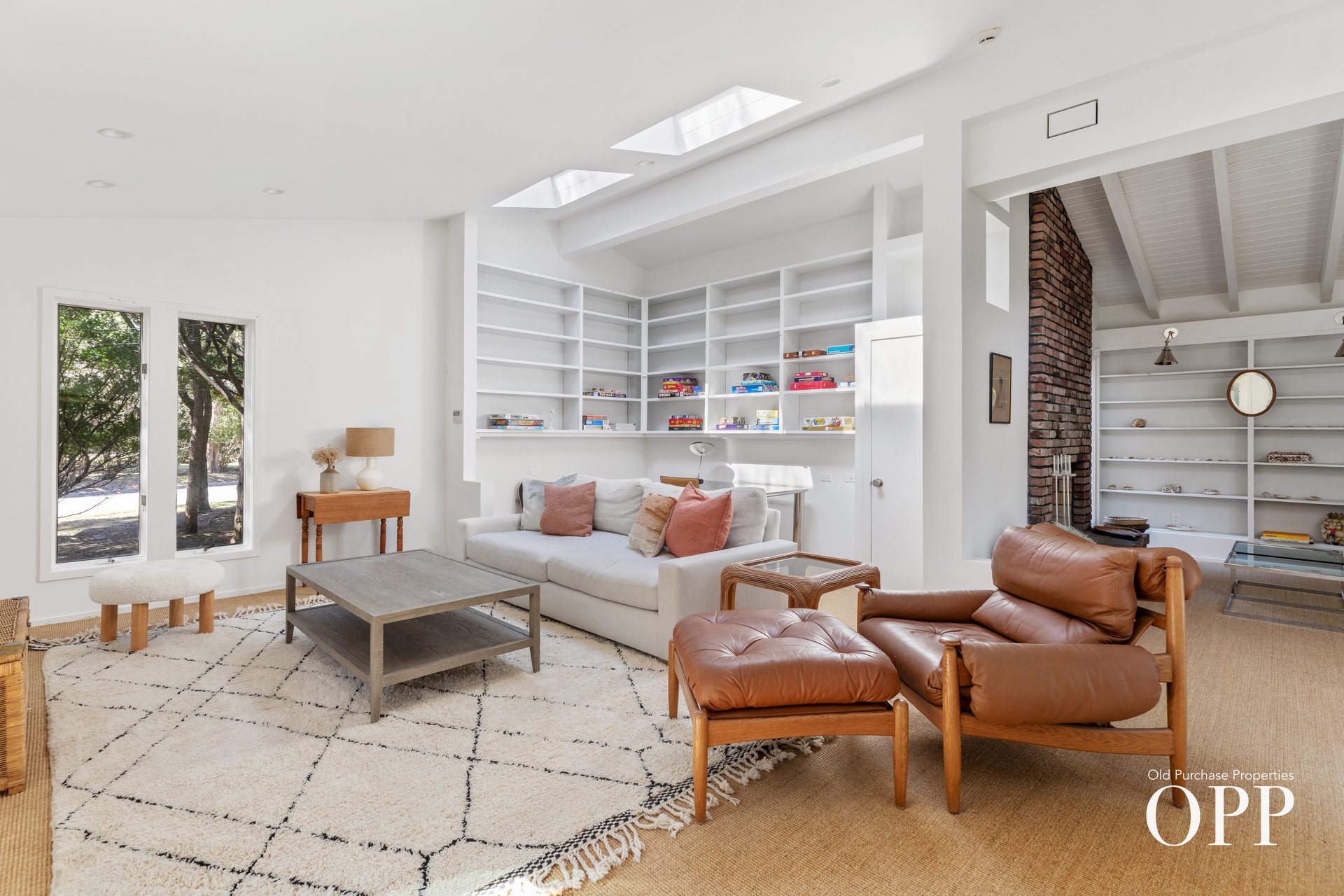 A MODERN RETREAT IN PRIME LOCATION
