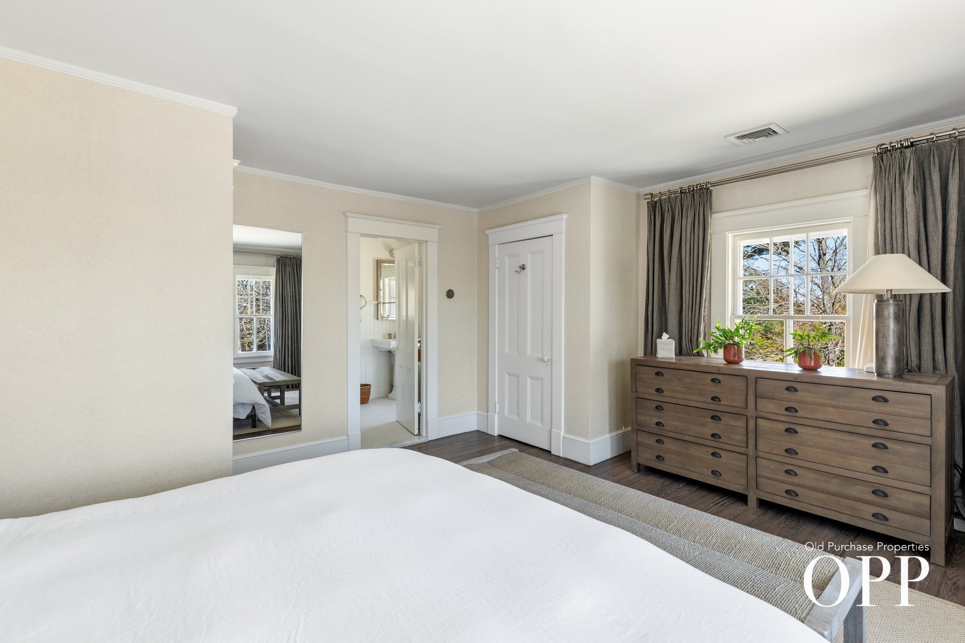 A MOVE-IN READY BELLPORT ORIGINAL