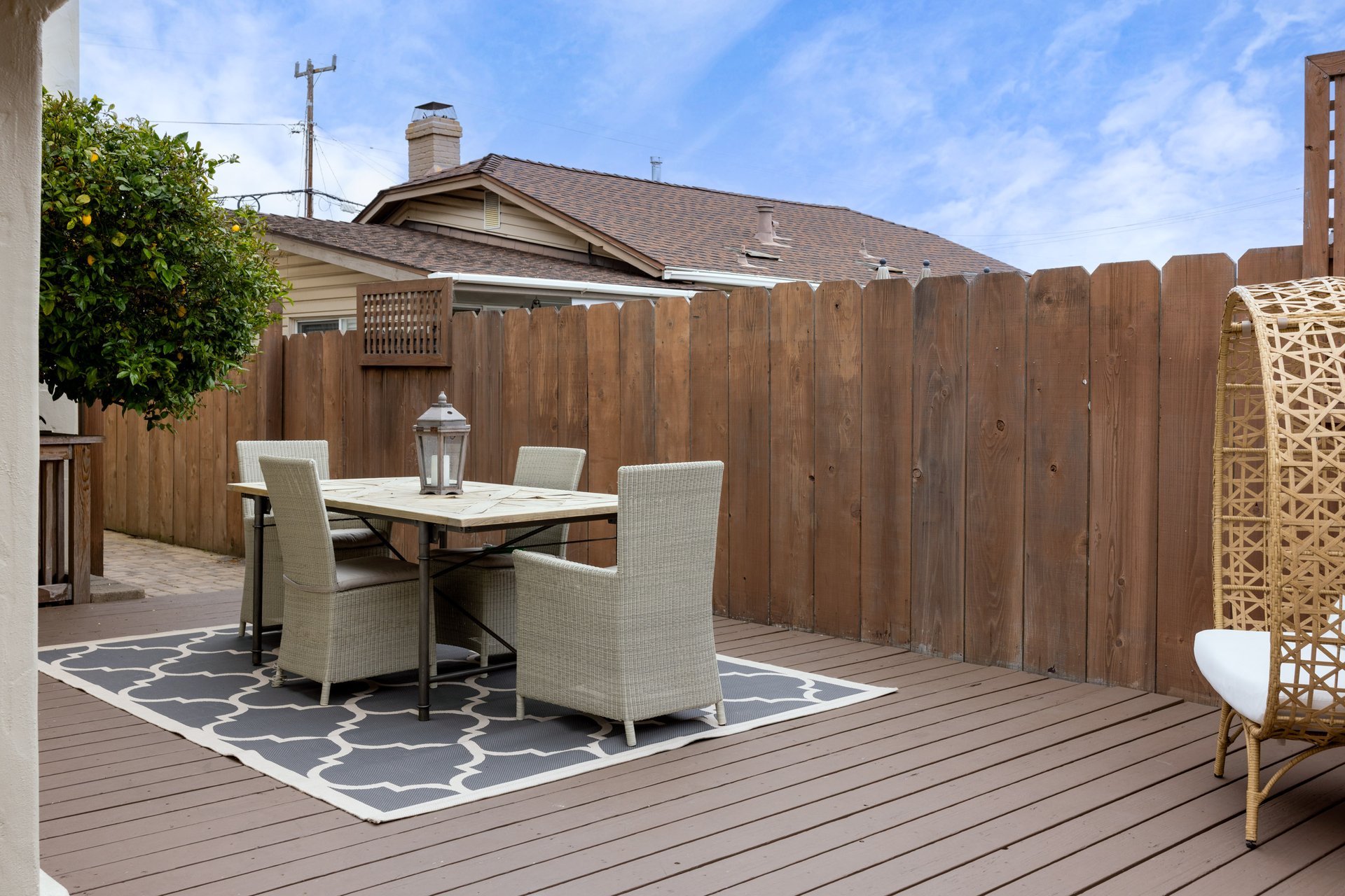 Monterey Sunbelt Living - 303 Del Robles Ave