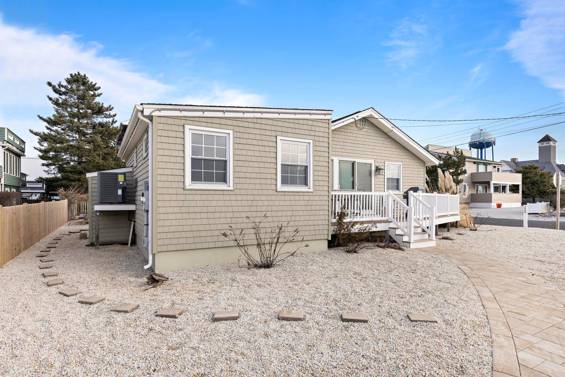 25 Joan Rd, Long Beach Township - Pet Friendly 