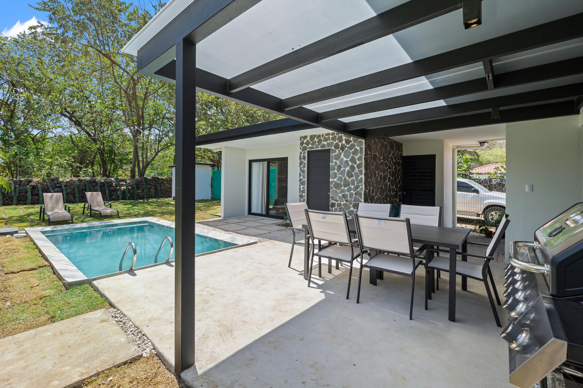 Casa Kuna | 3-Bed Modern Coastal Oasis in the Heart of Playas del Coco