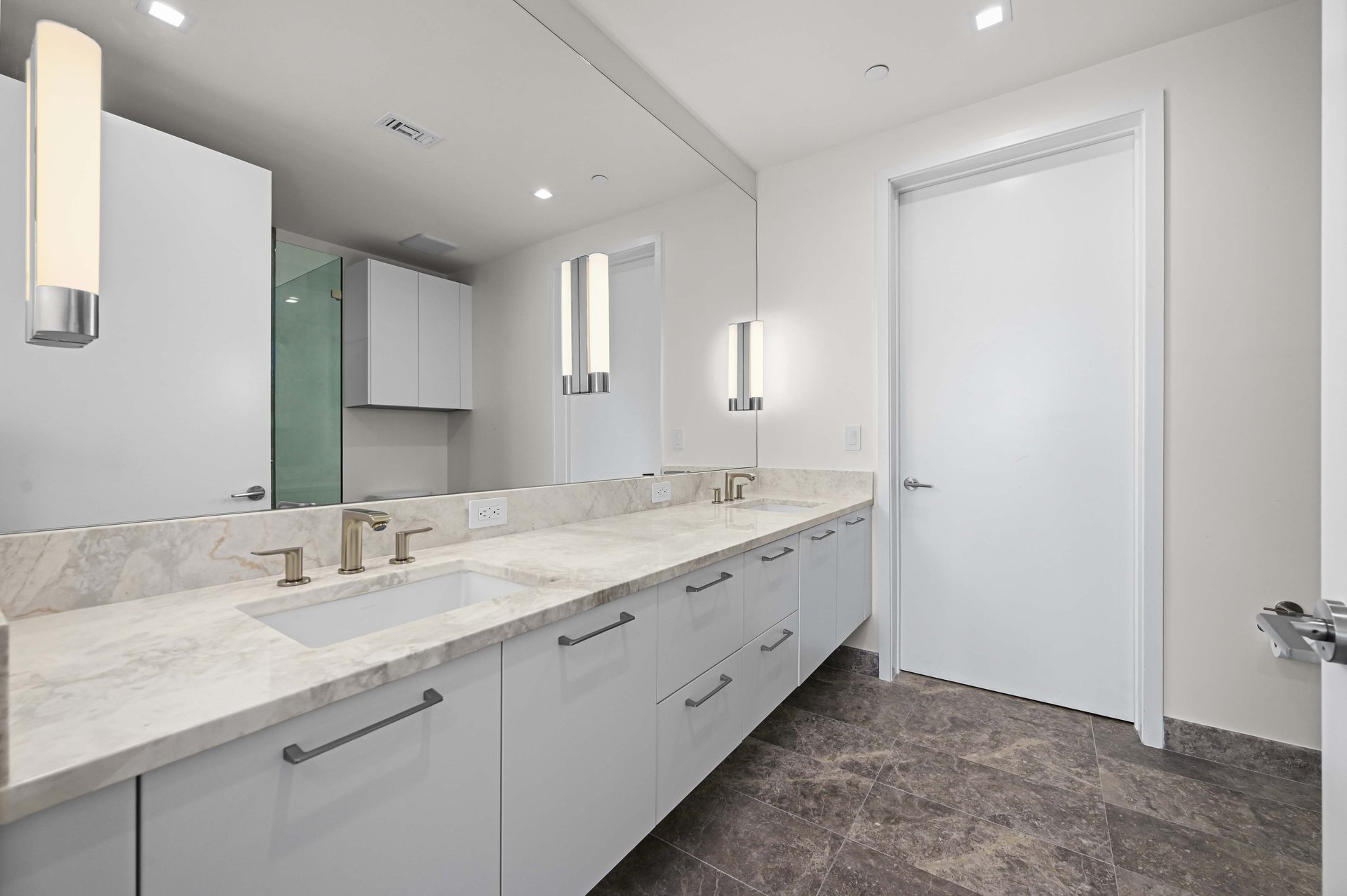 501 West Ave #3201 
