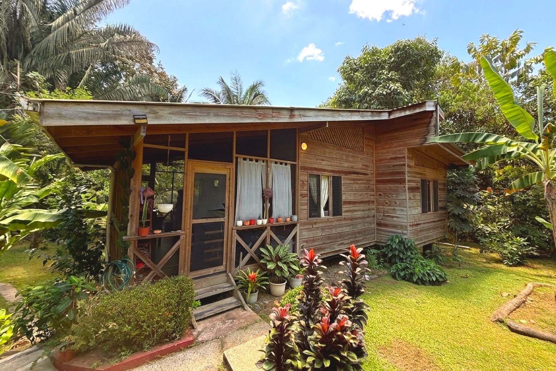  Gorgeous Jungle Hotel with 11 Beds including Owner/Manager Unit, Sparkling Pool & River Setting in Ojochal Costa Rica