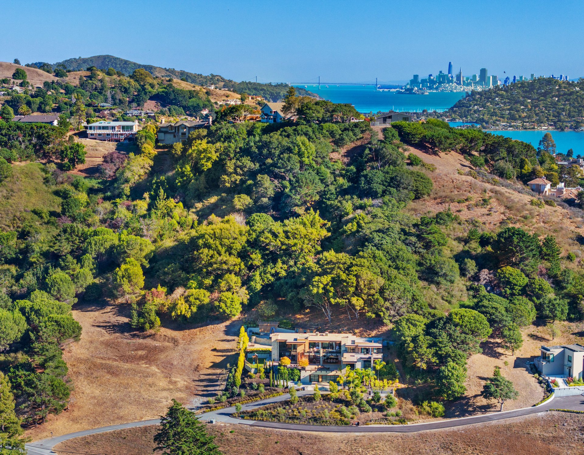 Modern Luxury - Completed in 2019