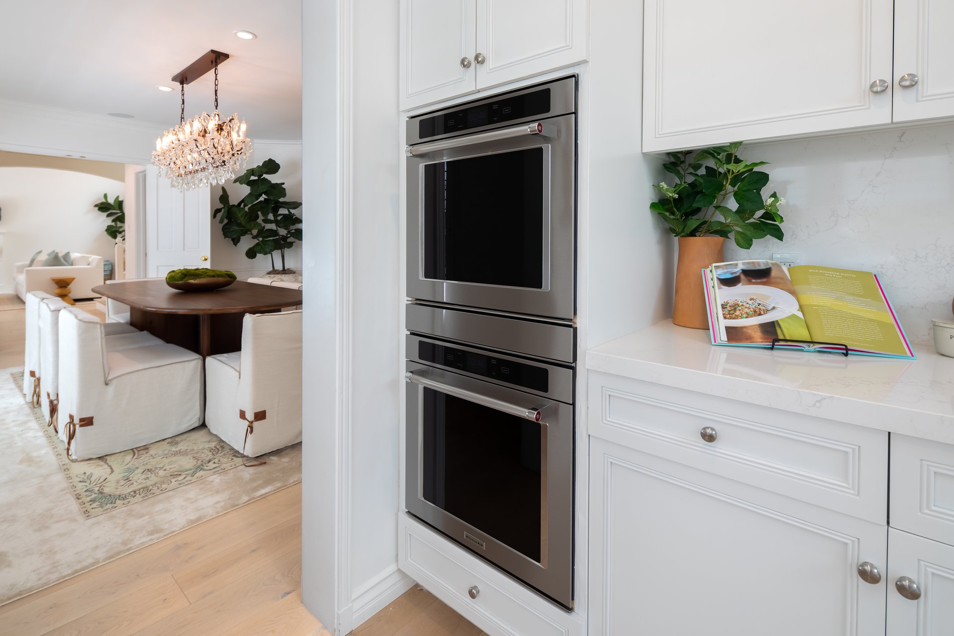 1134 San Ysidro Dr, Beverly Hills 