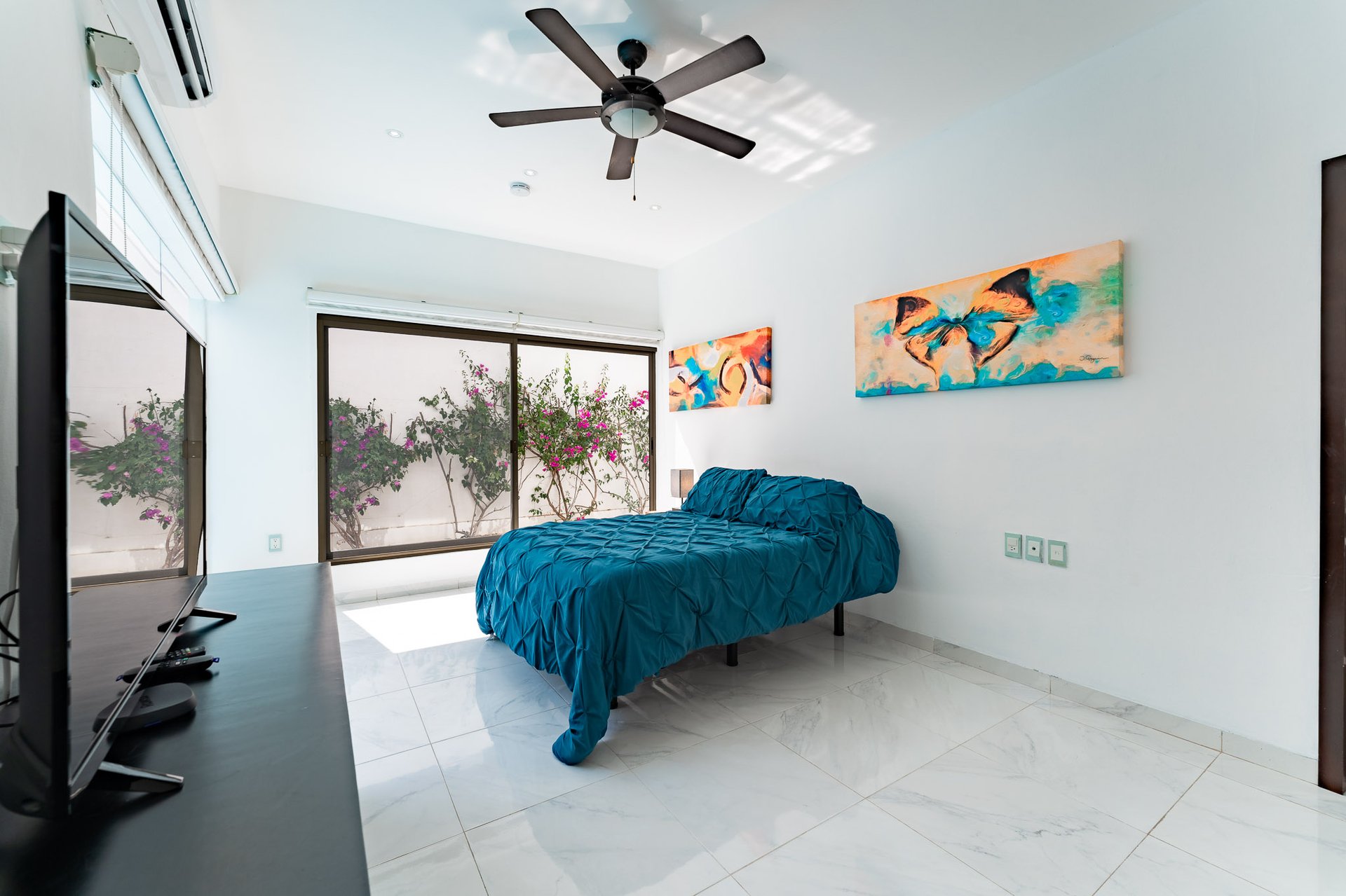 5 bedrooms, Single Family Homes, Villa de Caballos