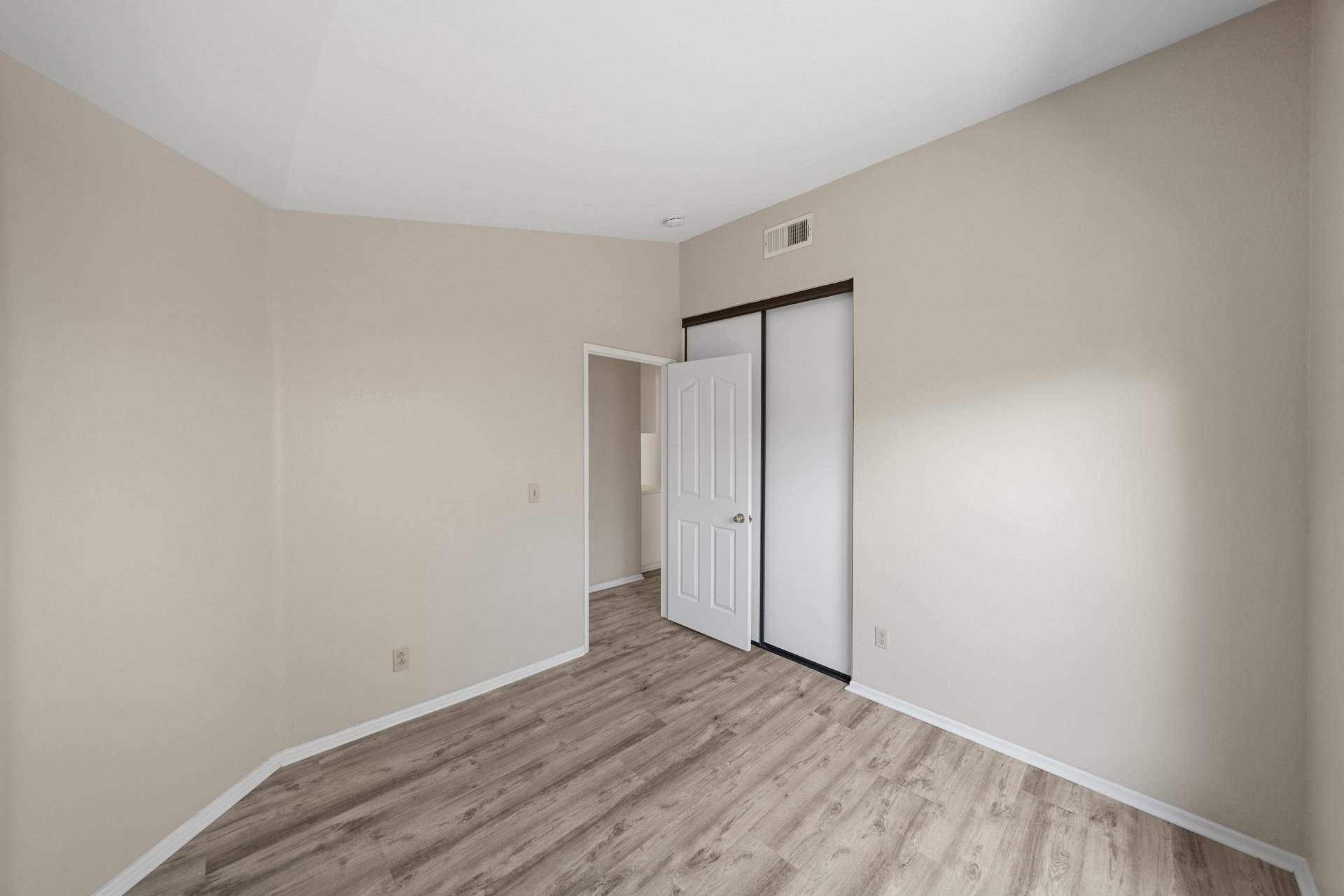24403 Stallion Ct.
