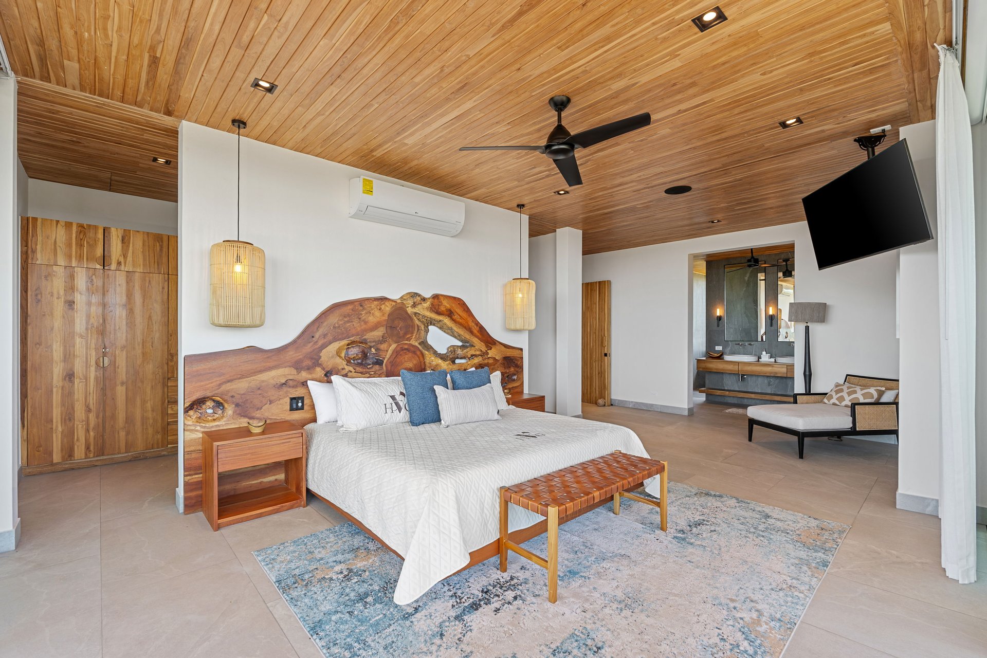 Hacienda Vista Grande | 3 Homes, Ocean Views and 1.66 Acres | Playa Grande