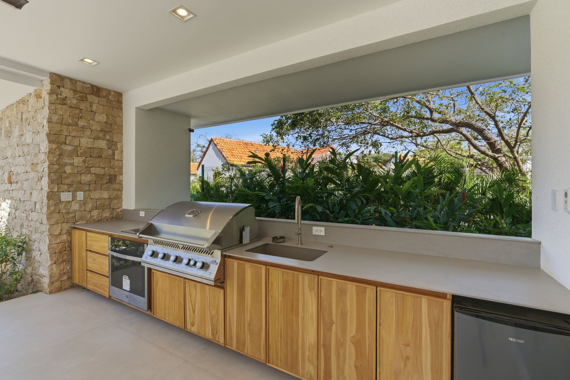 Casa Estrella de Mar | Luxury 5-Bedroom Beachside Home for Sale in Las Golondrinas, Hacienda Pinilla