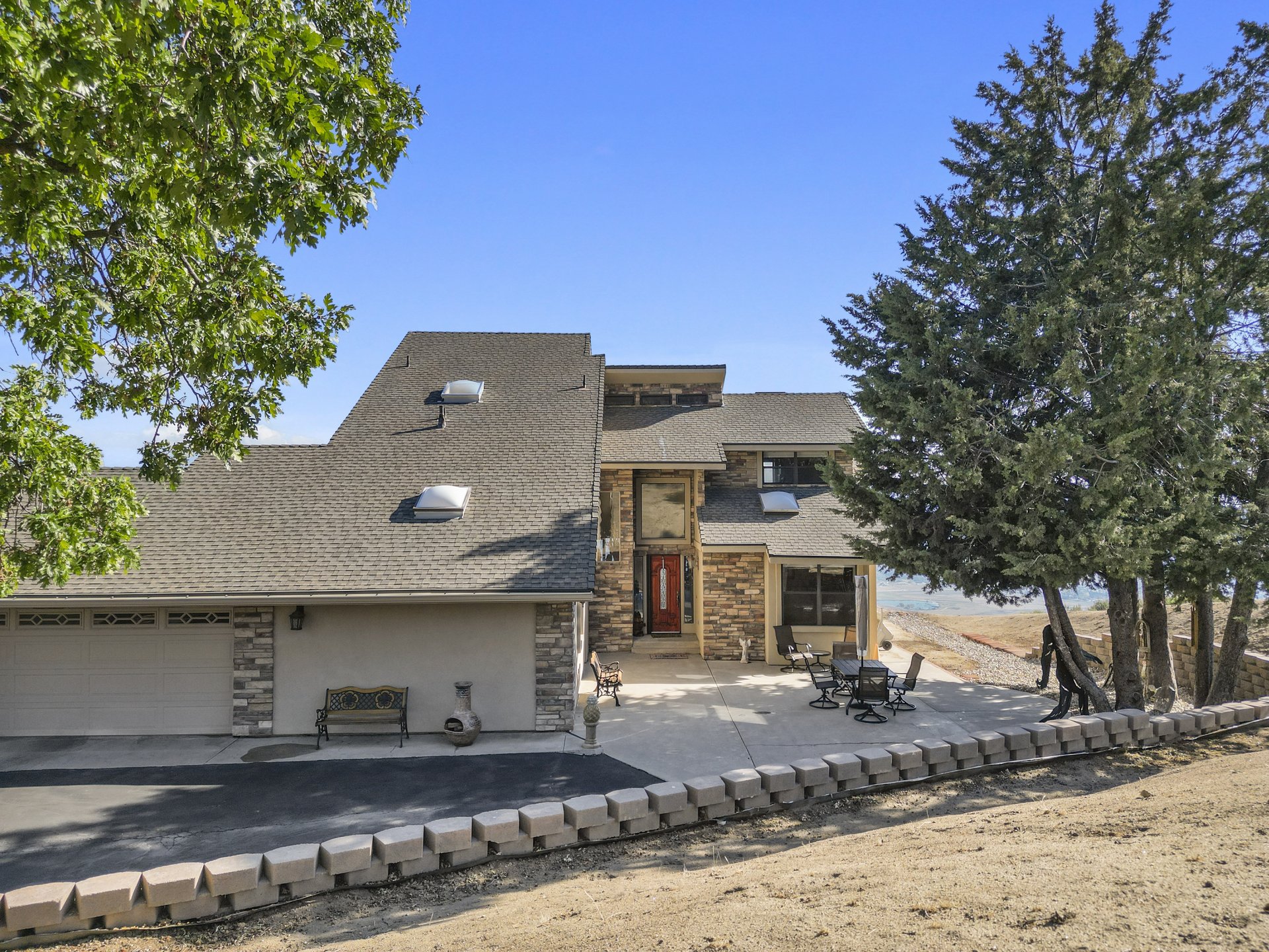Views & Private 4.44-Acre Retreat | 24930 Paramount Drive