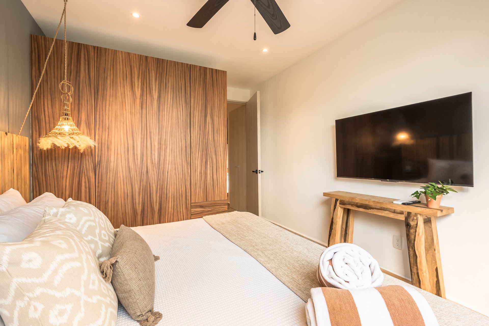 Parques Zama | Charming Furnished 2-Bedroom with Private Jacuzzi 