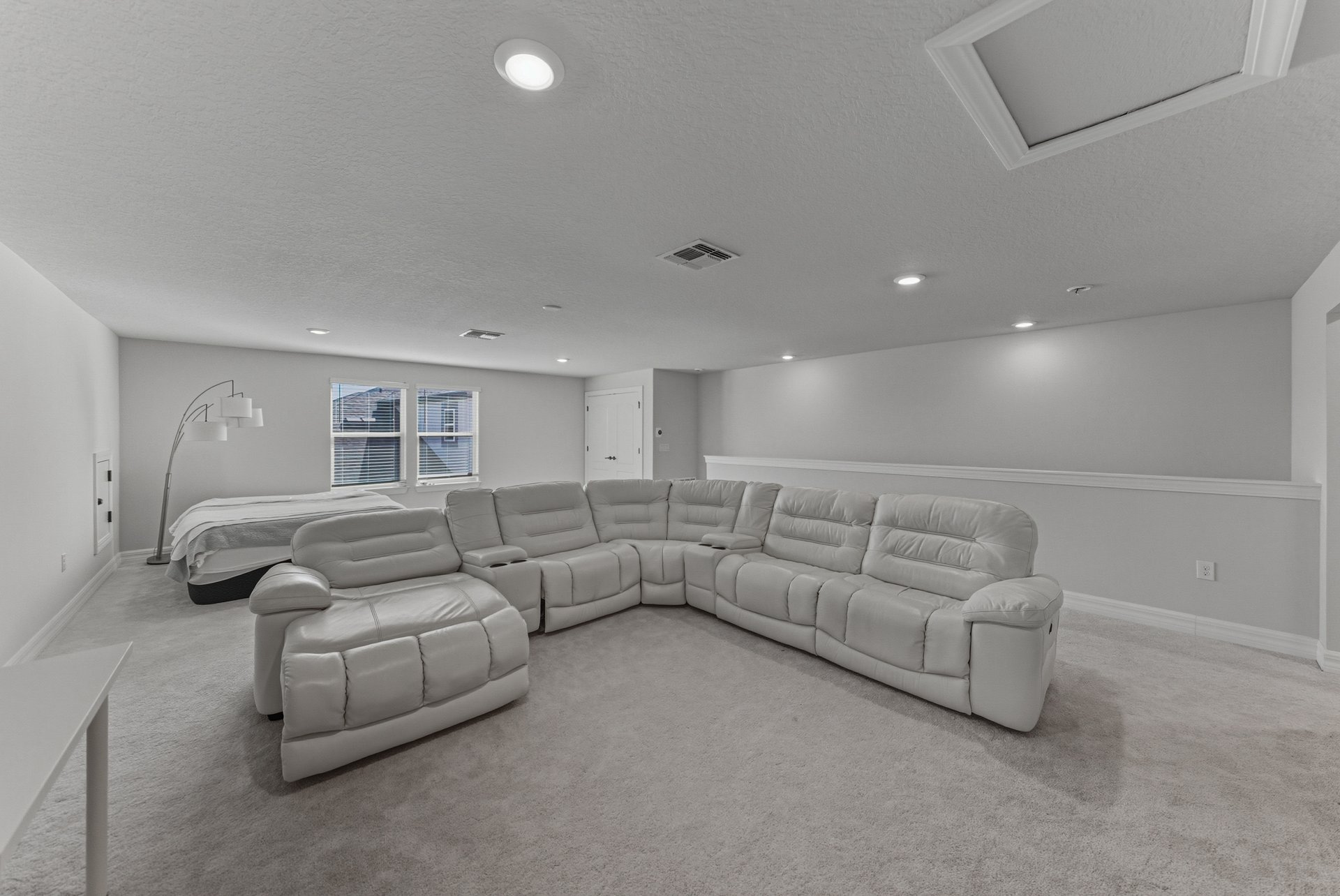 7430 POOL COMPASS LOOP