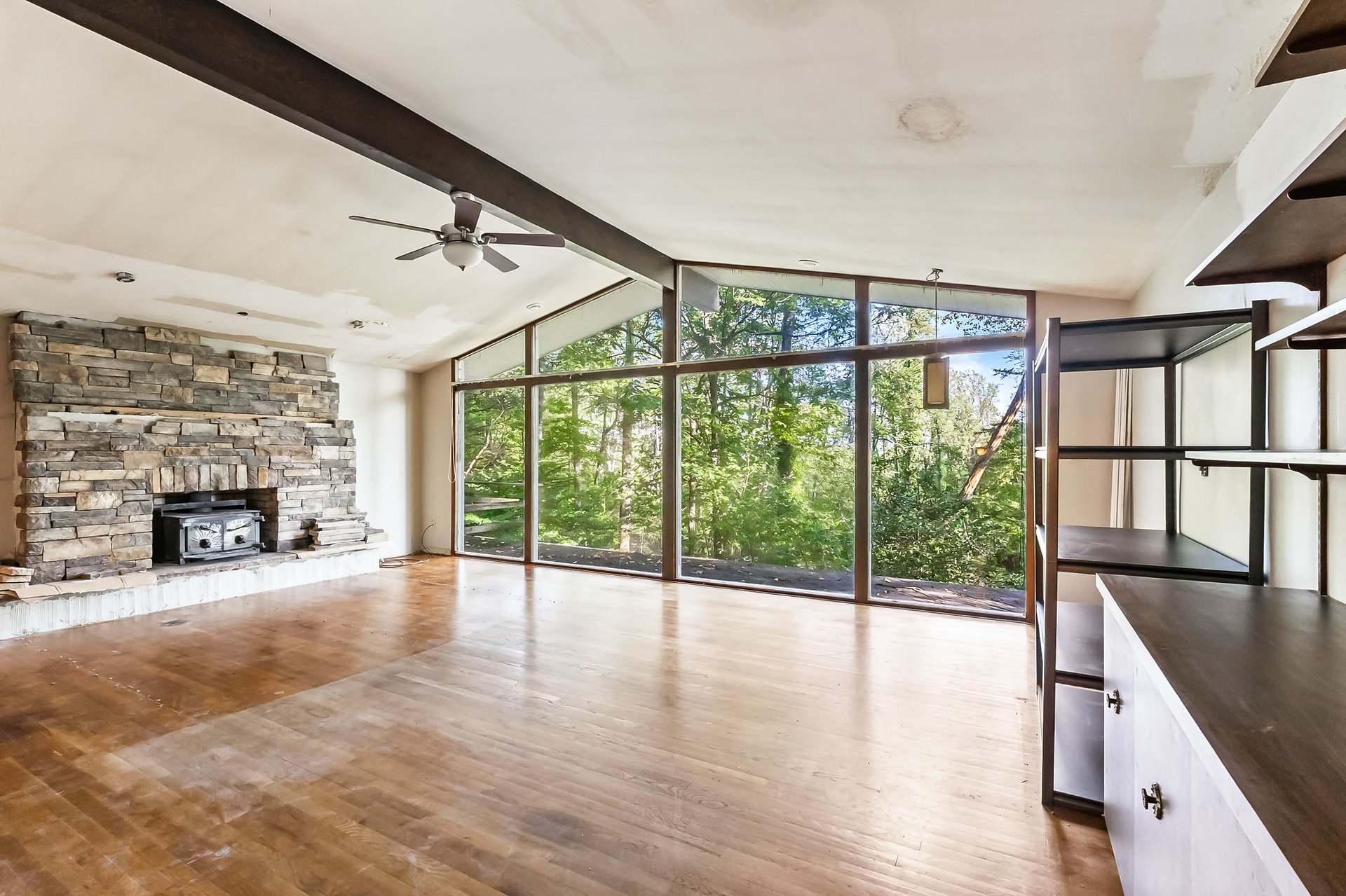 3237 Oakhurst Drive