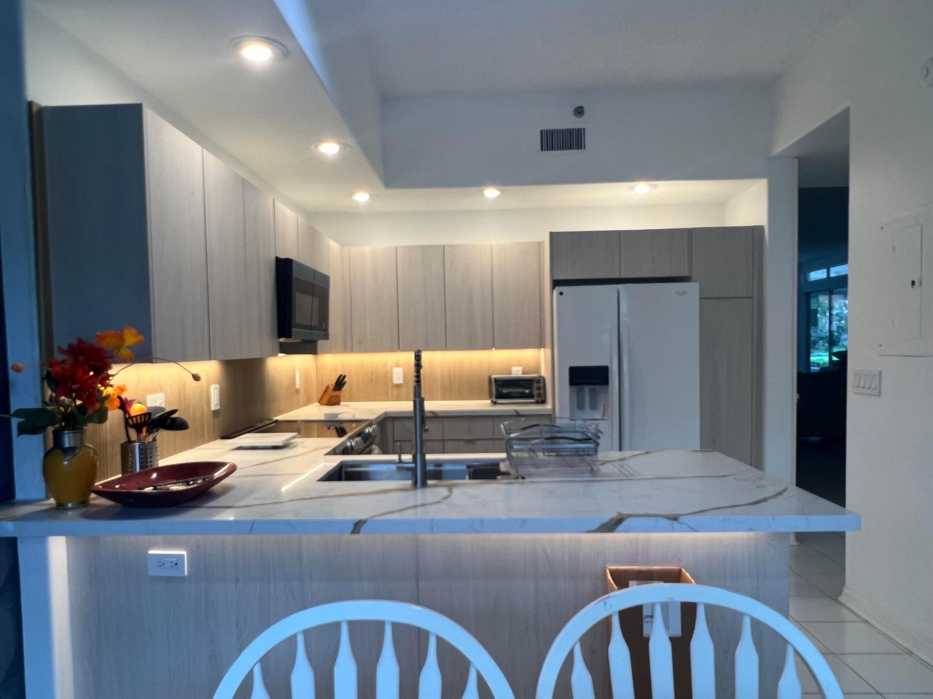 2431 NW 59th St 404
