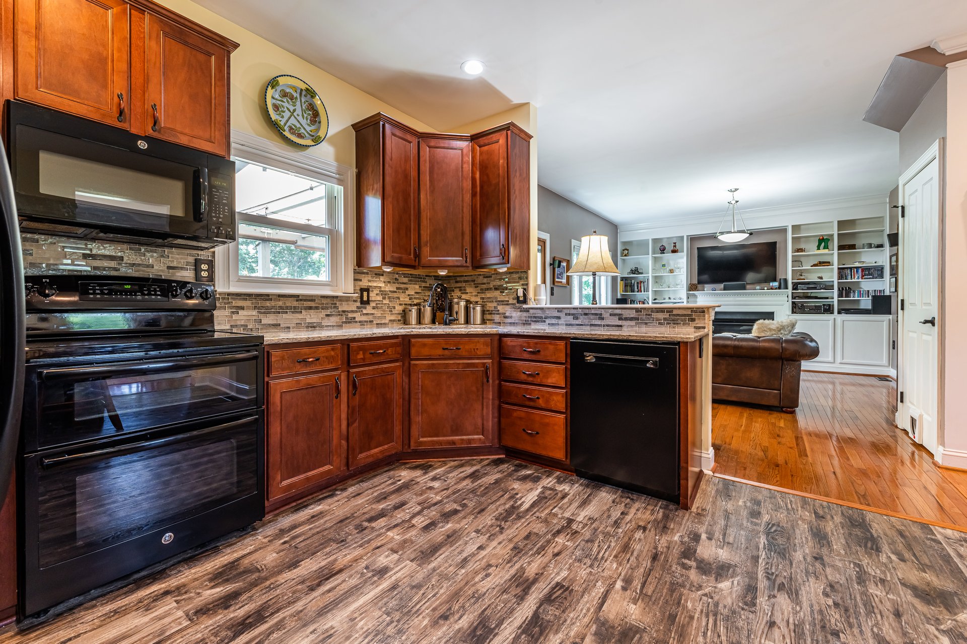 3892 Beeline Drive
