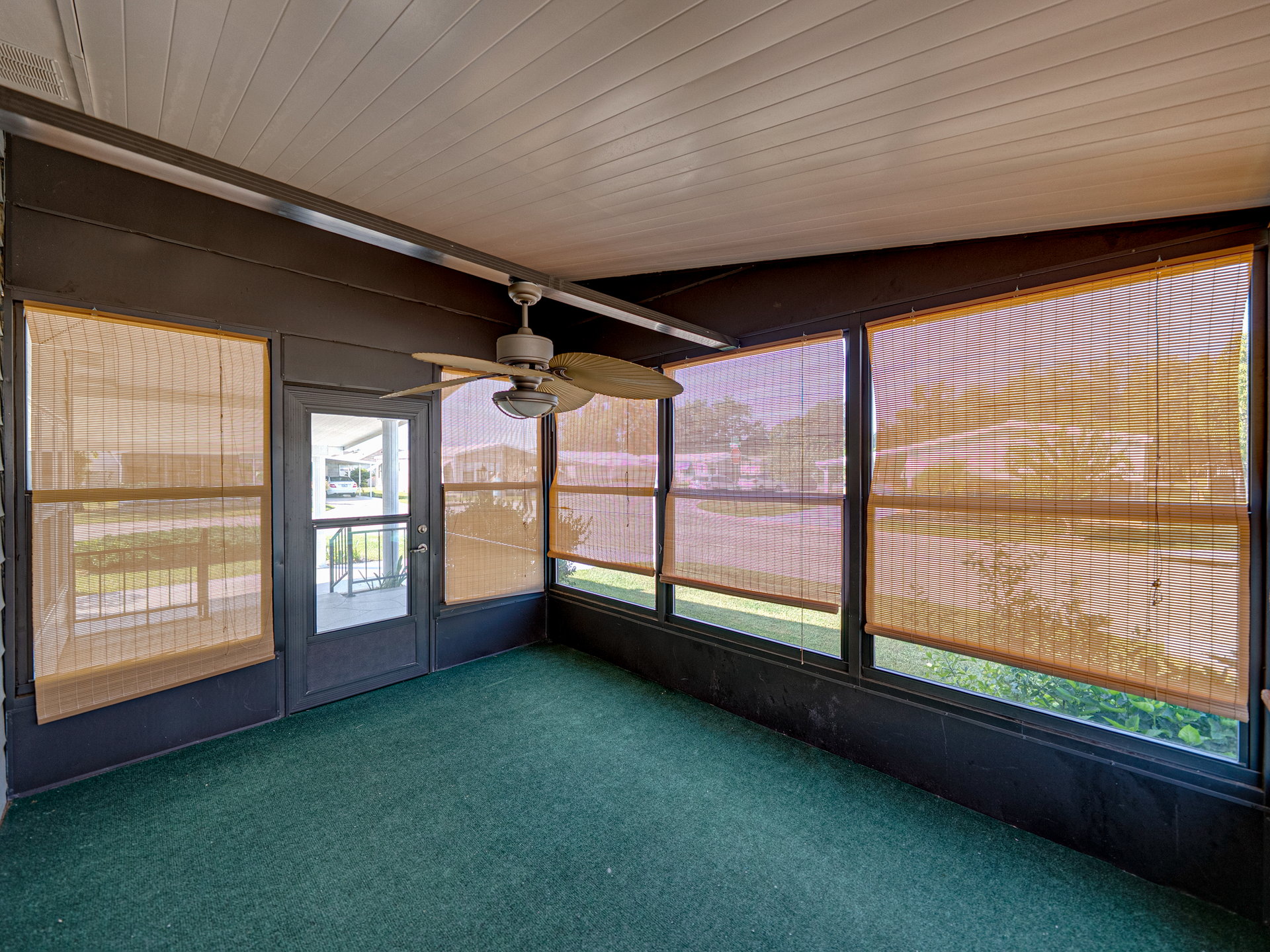 3822 DAMIAN DR