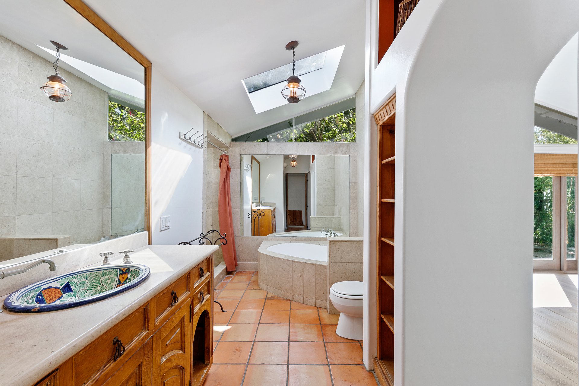 Spacious Malibu West Mid Century