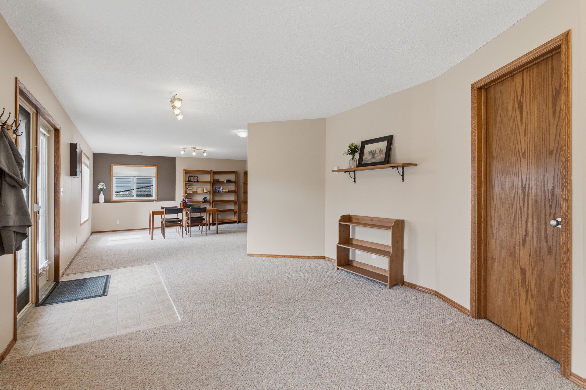 499 Highland Close