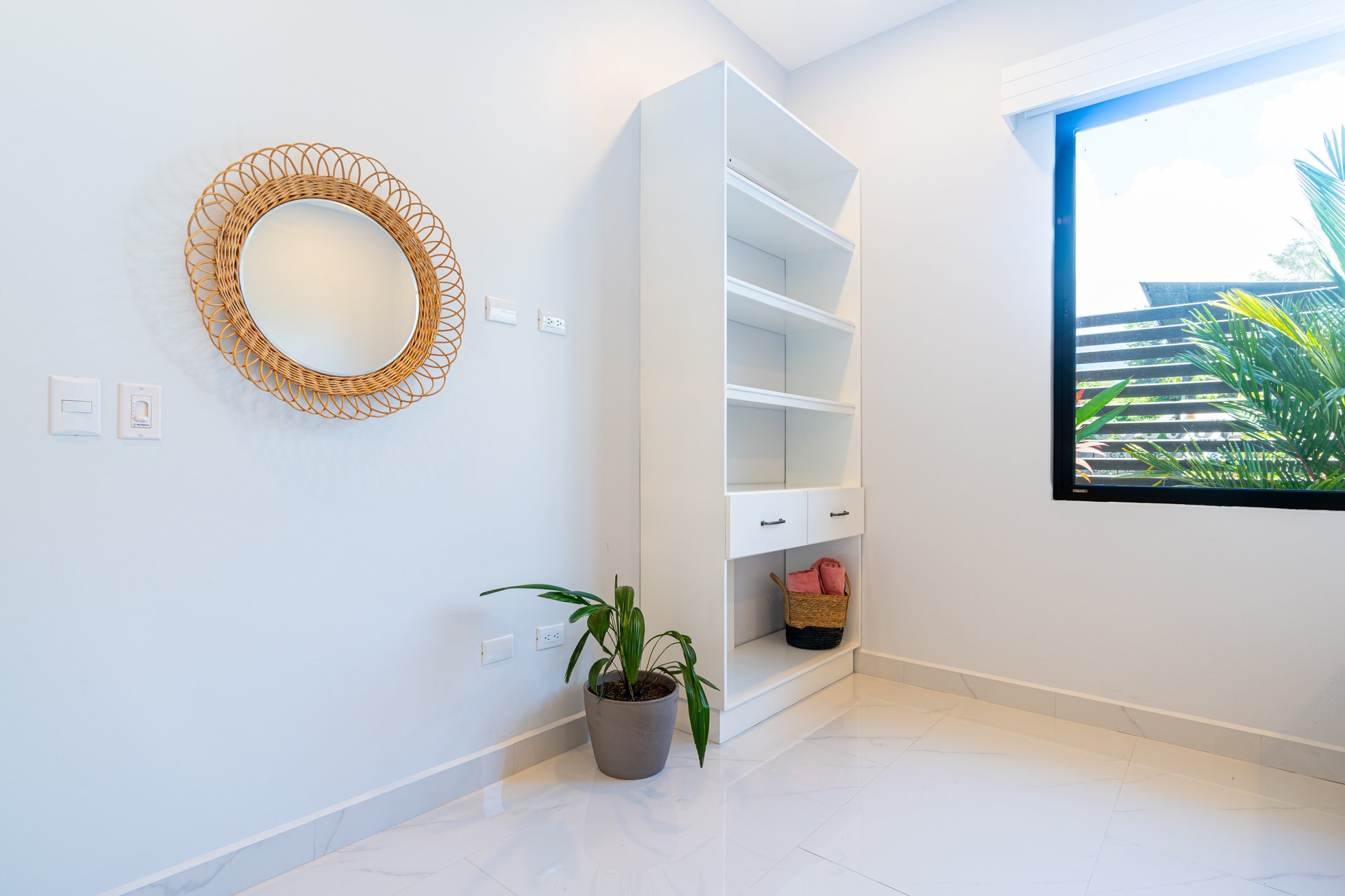 FIRE SALE!!!!! Immaculate New Build with Modern Design & Premium Features
