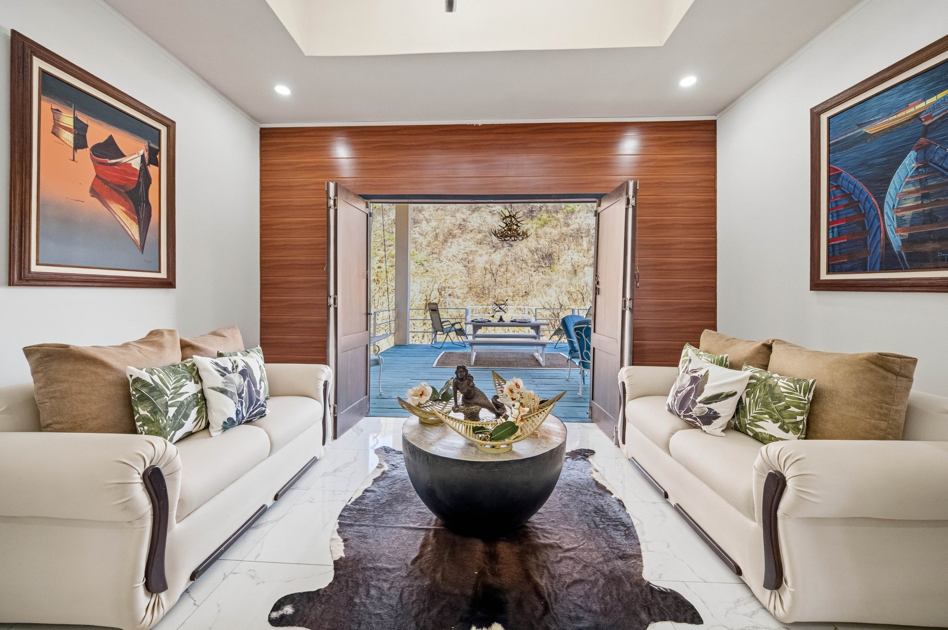 Finca Las Ventanas | Expansive Mountain View Estate Near Potrero
